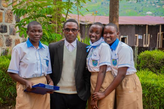 Deakin University Awards 10 Scholarships