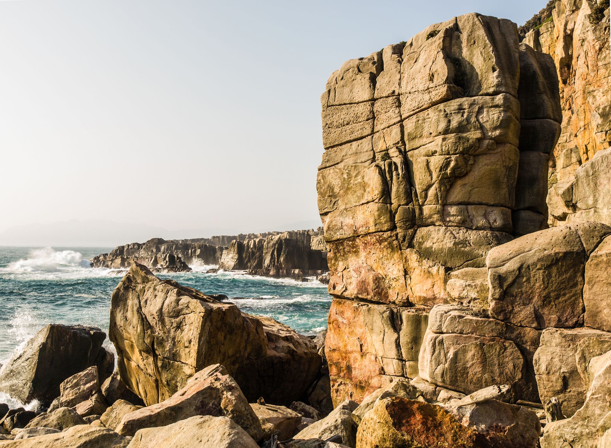 Dramatic Coastal Rock Formation with Ocean Waves · Free Stock Photo