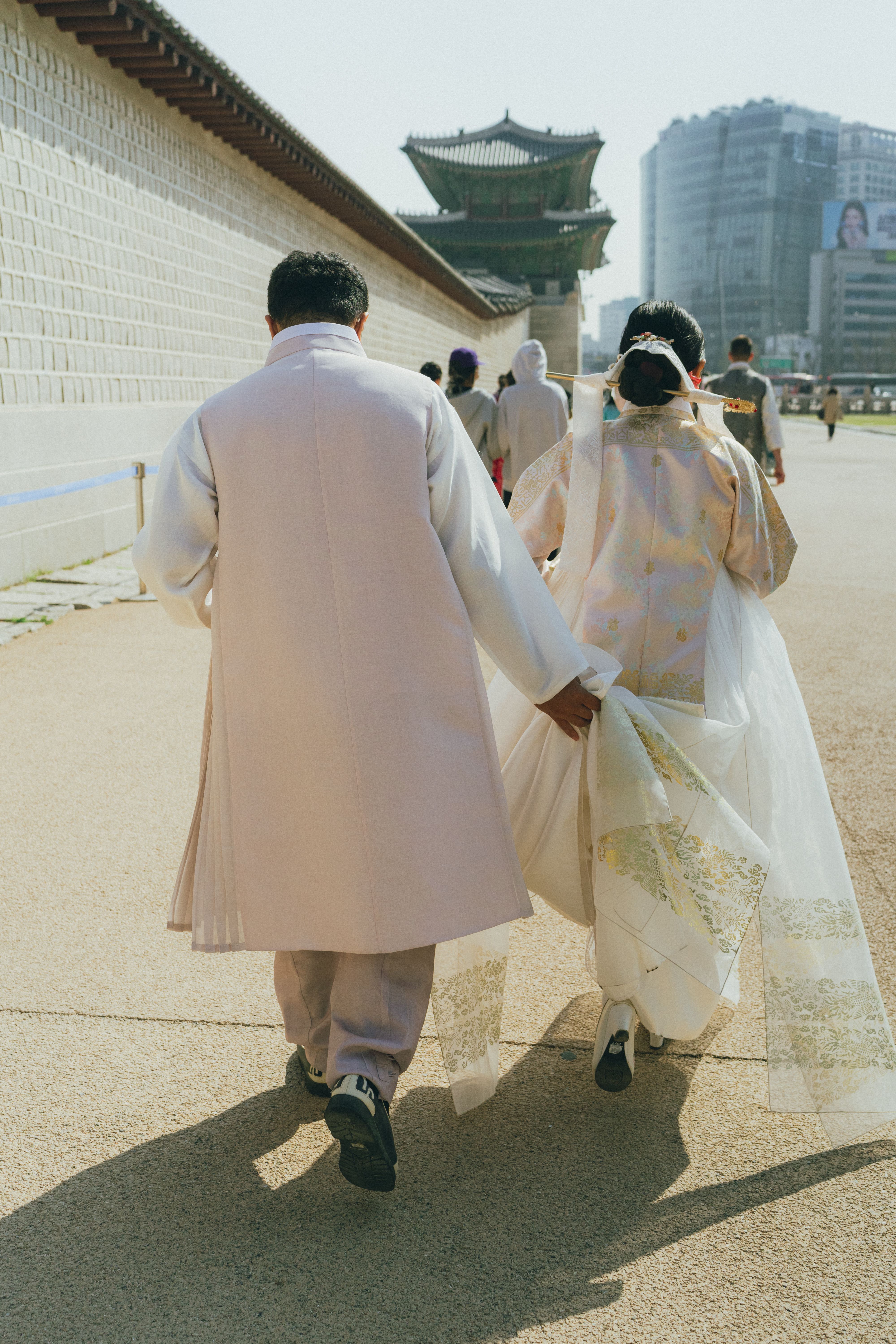 Pakaian tradisional Korea yang menjadi bagian dari pengalaman festival budaya Korea