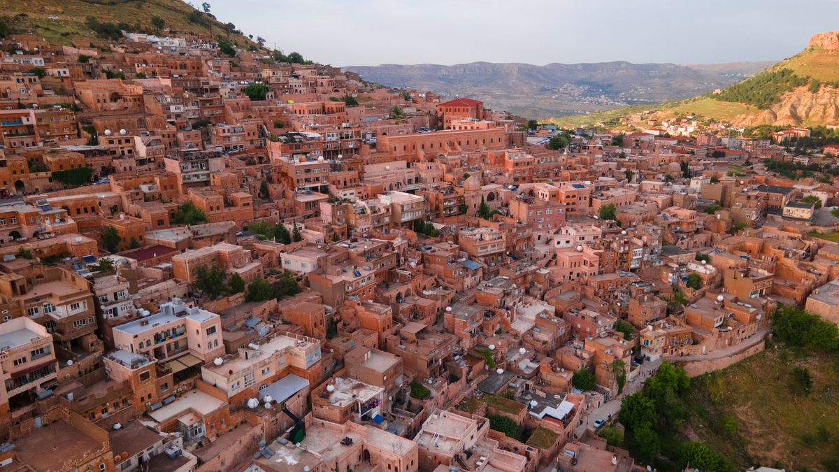 Mardin — A stone-built city opening onto the Mesopotamian plain (2)
