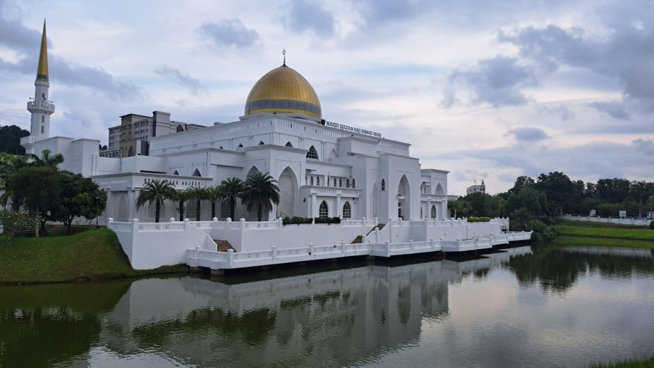 SM Lee to Attend Sultan of Brunei's 80th Birthday Celebrations
