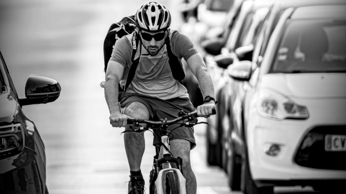 Vélo électrique urbain ou speed bike 45 km/h : le bon choix pour remplacer (vraiment) une voiture en ville - illustration