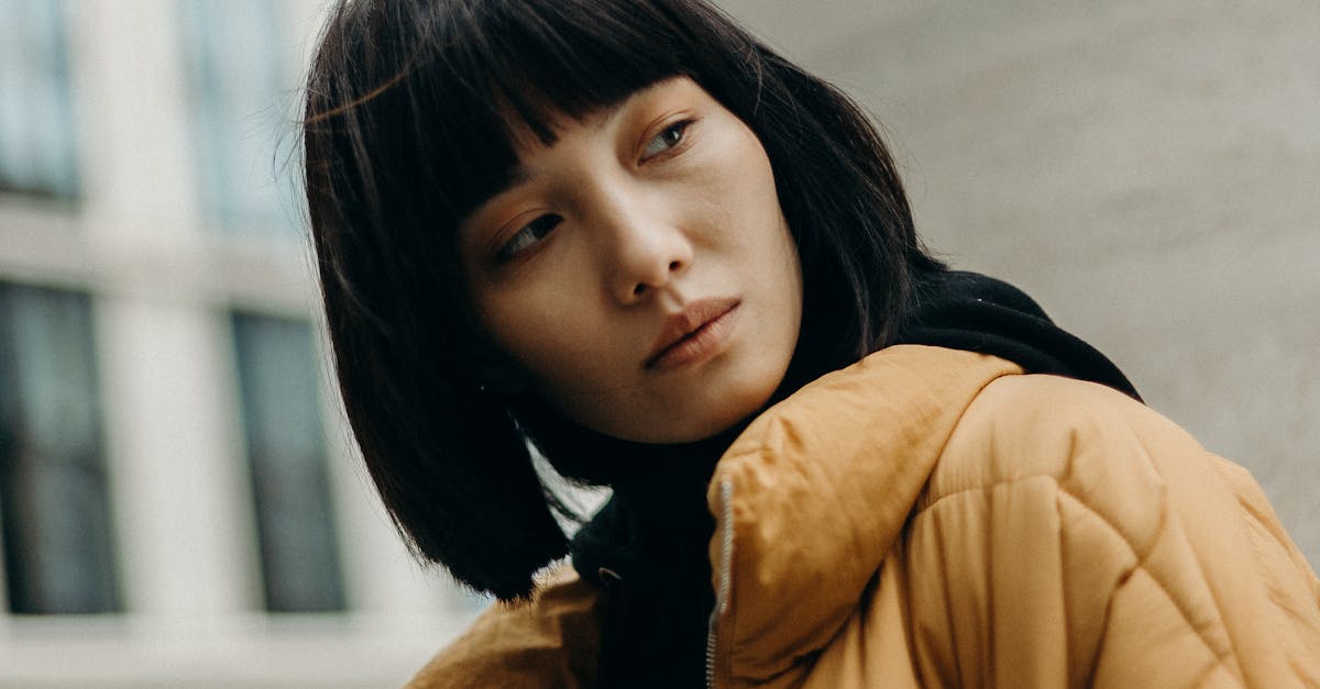 Why do my lips go numb when I stand up