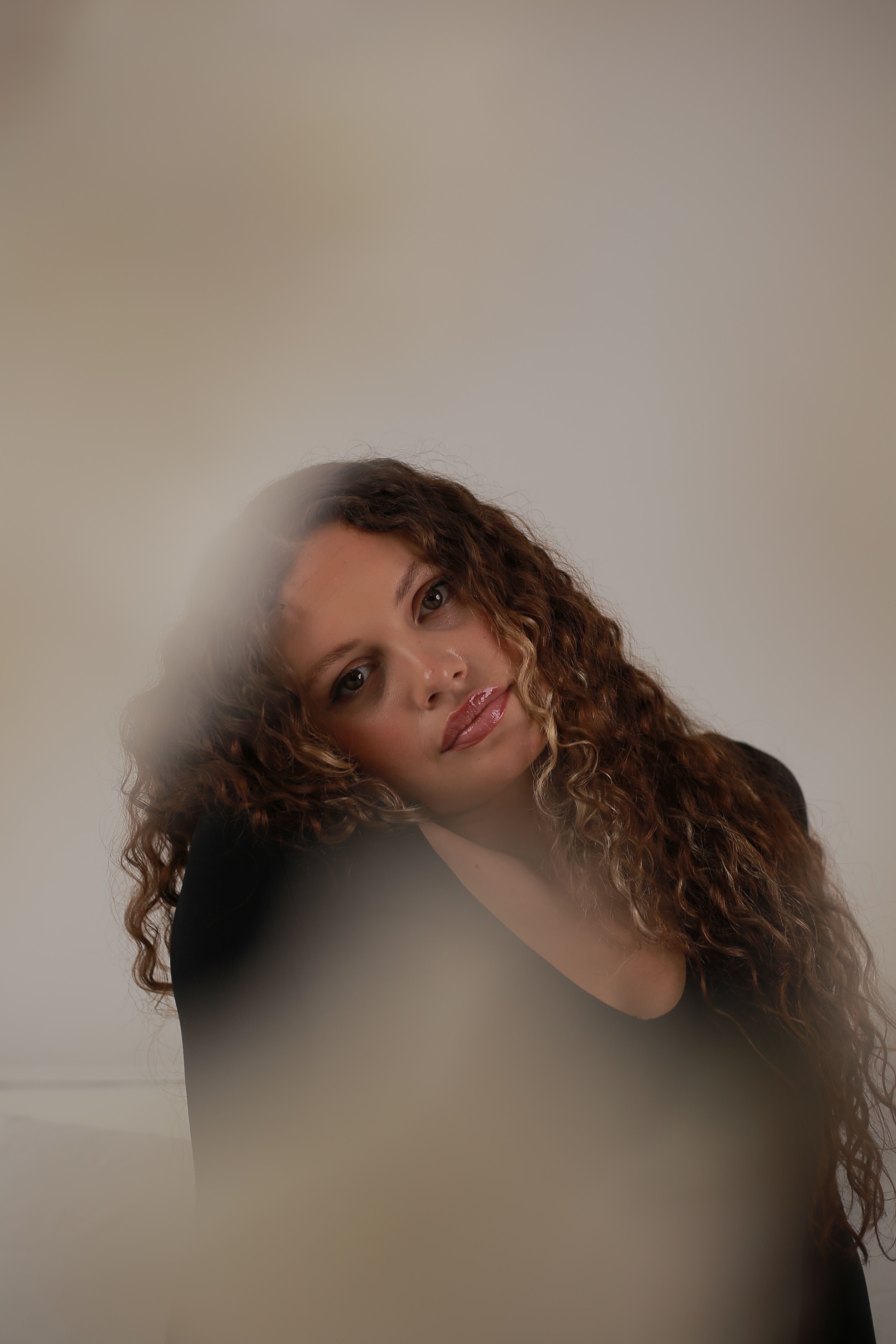 Dreamy Portrait of a Woman in Soft Light · Free Stock Photo