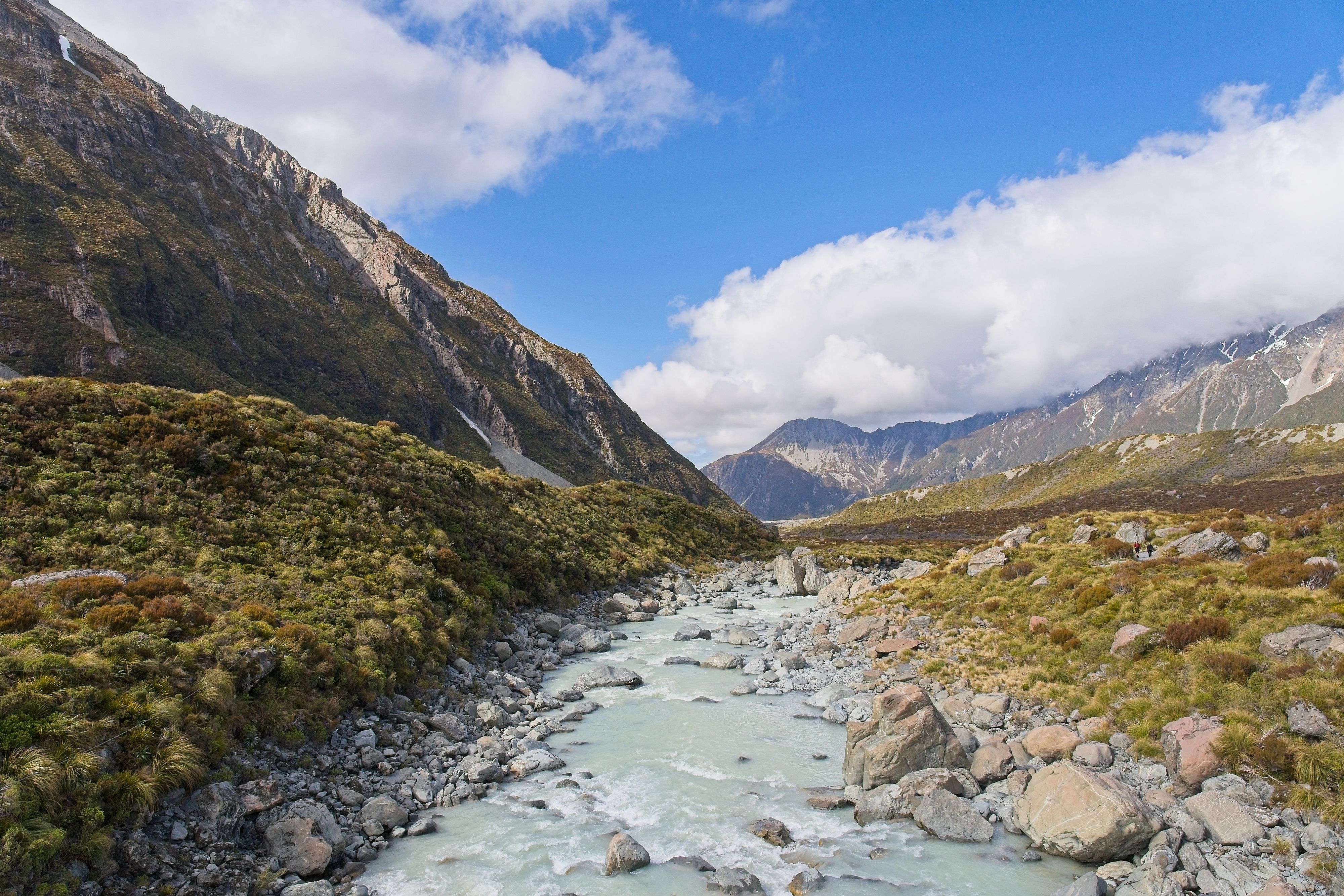 stunning-hooker-valley-landscape-in-new-zealand-free-stock-photo