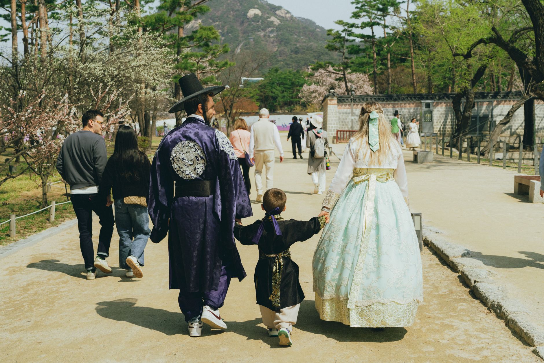 hanbok rental traditional dress