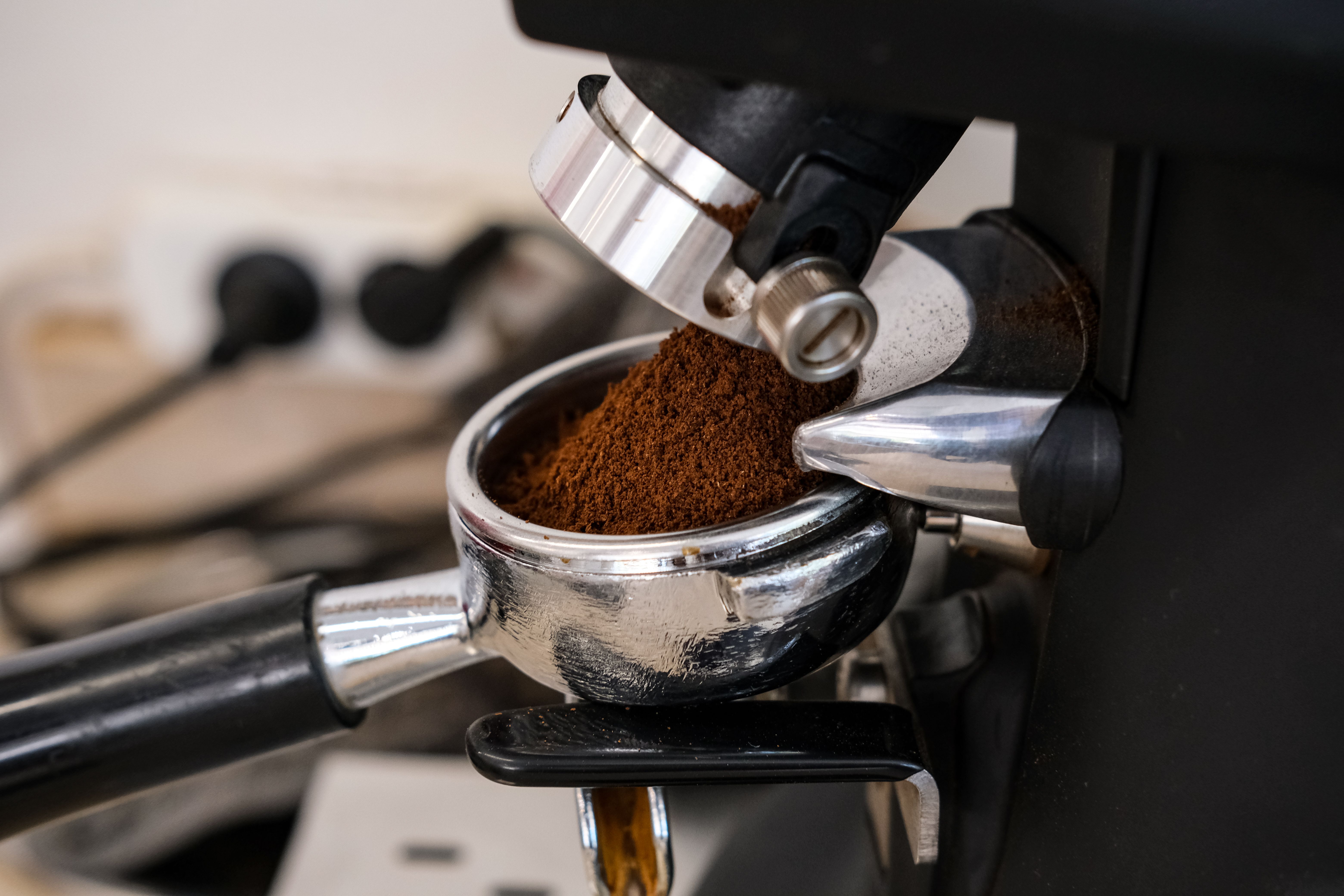 Geheime functies van je espressomachine die je nog nooit gebruikt hebt - Espressomachines gids
