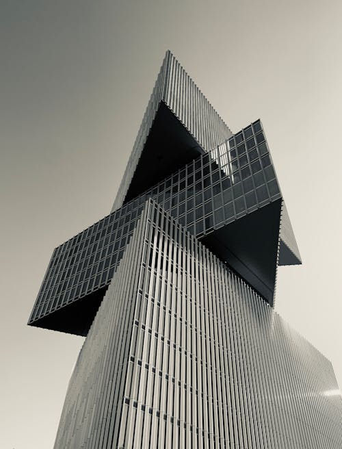 Foto In Scala Di Grigi Dell'edificio