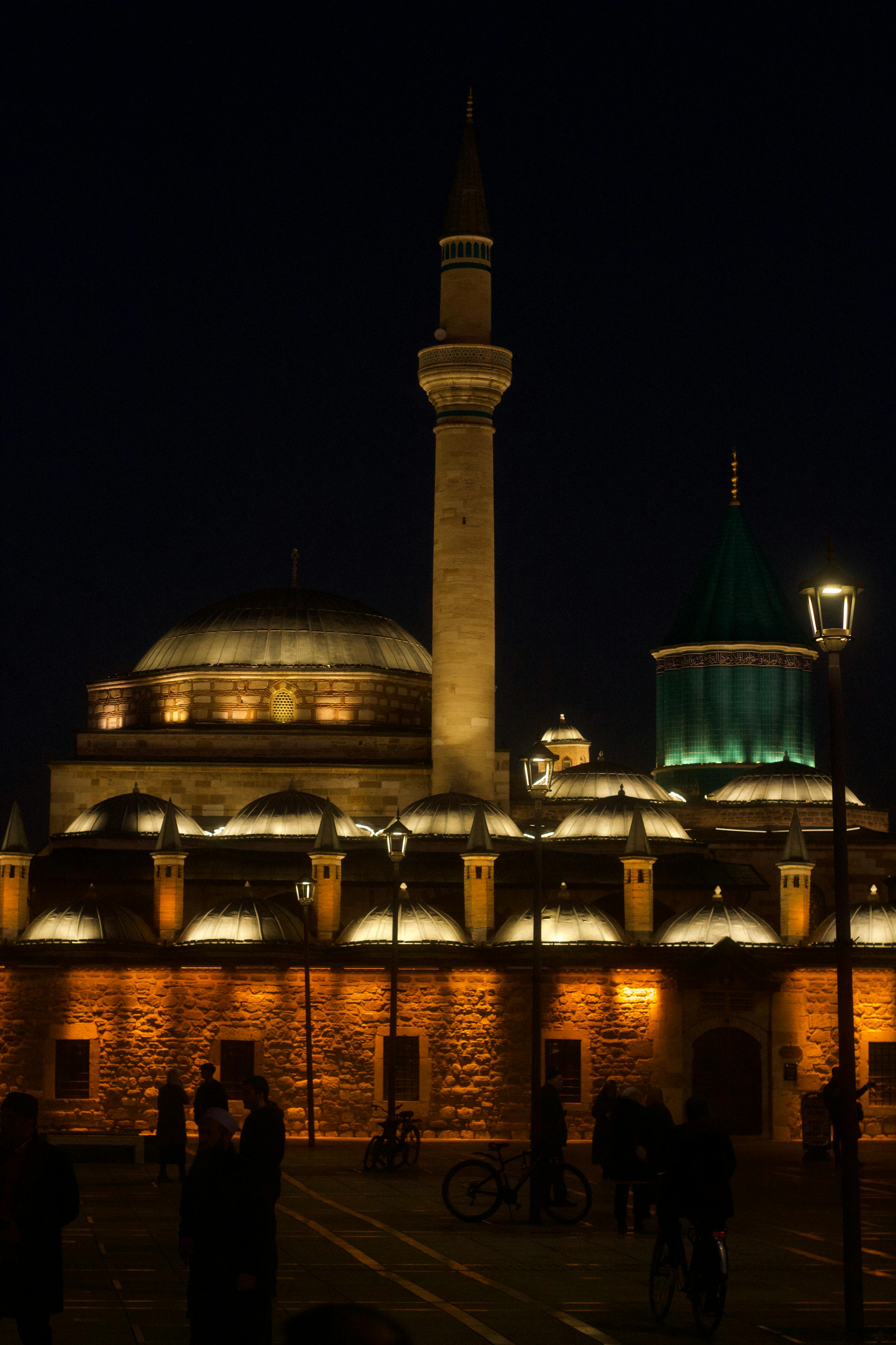 Mengenal jejak Sufi dan Jalaluddin Rumi