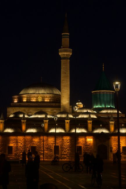 Mengenal jejak Sufi dan Jalaluddin Rumi Mengenal jejak Sufi dan Jalaluddin Rumi