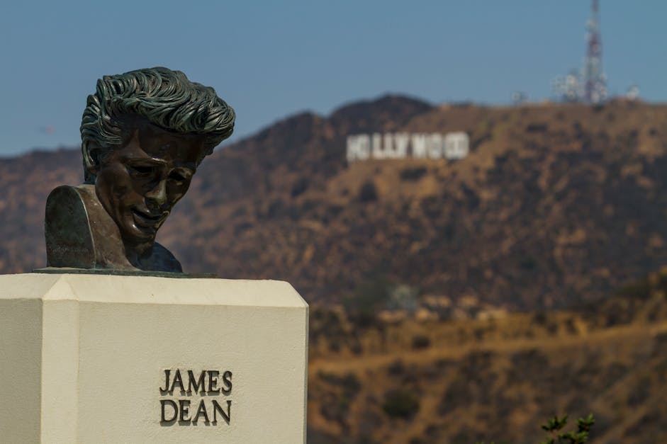 Strategies for winning an acting Oscar in 2025