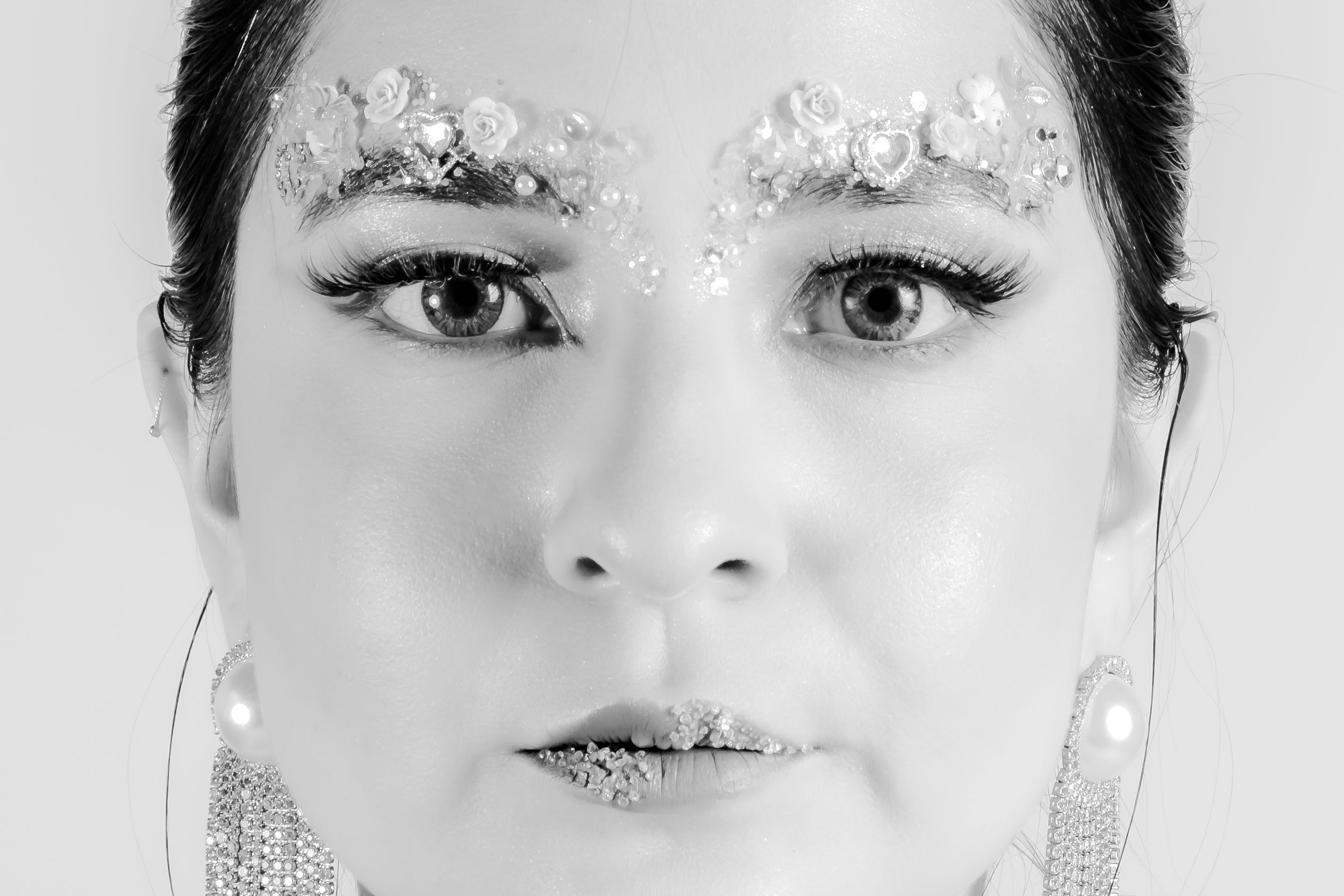 Elegante Retrato Artístico En Blanco Y Negro De Una Mujer · Foto de ...