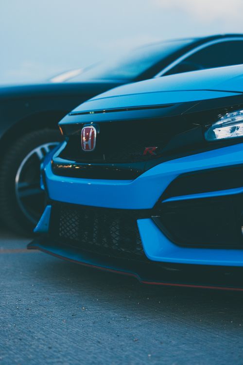 Free Front Grille of Blue Sporty Car Stock Photo