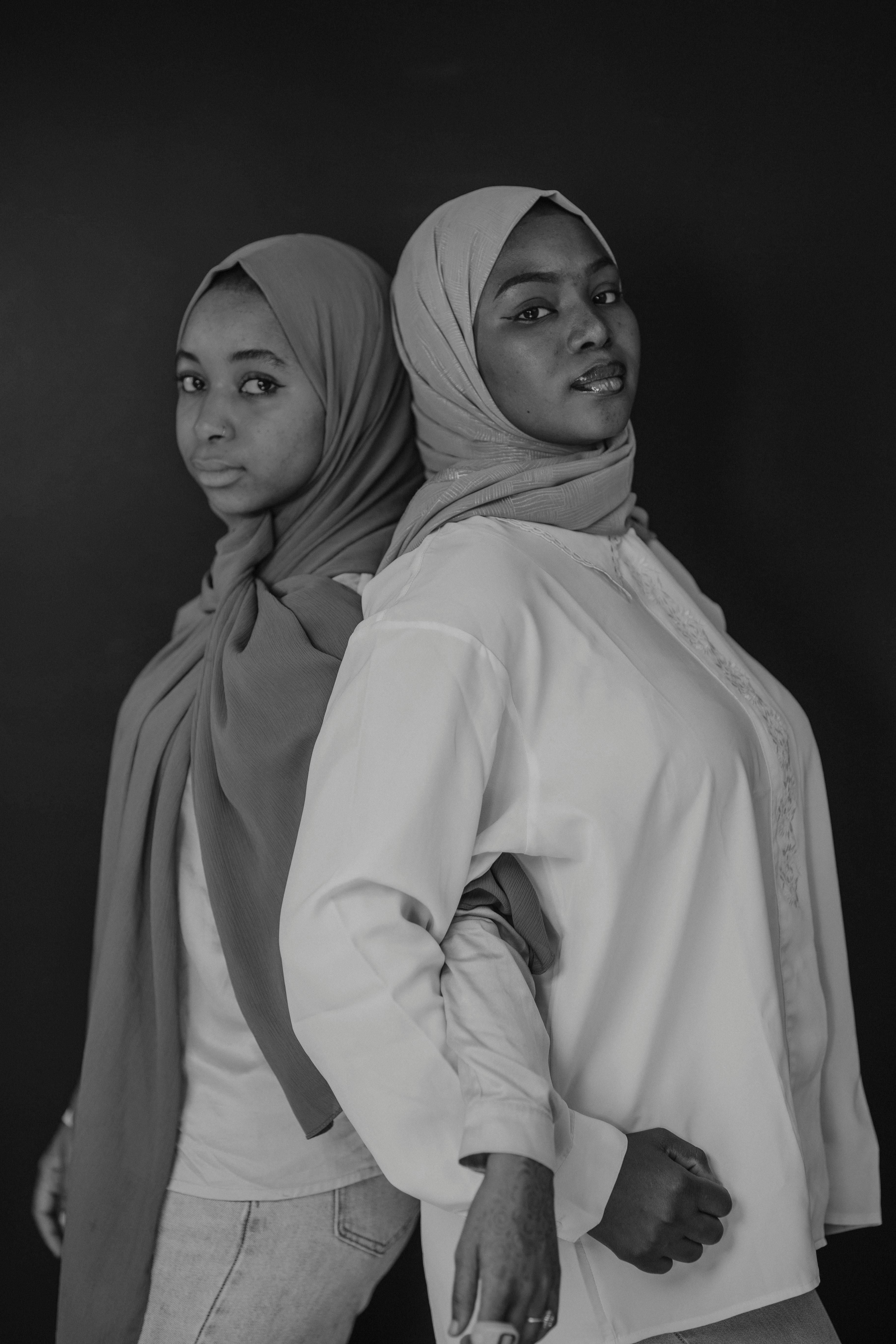 <b>Gaya Hijab Syar'i untuk Acara Formal: Anggun dan Memukau</b>