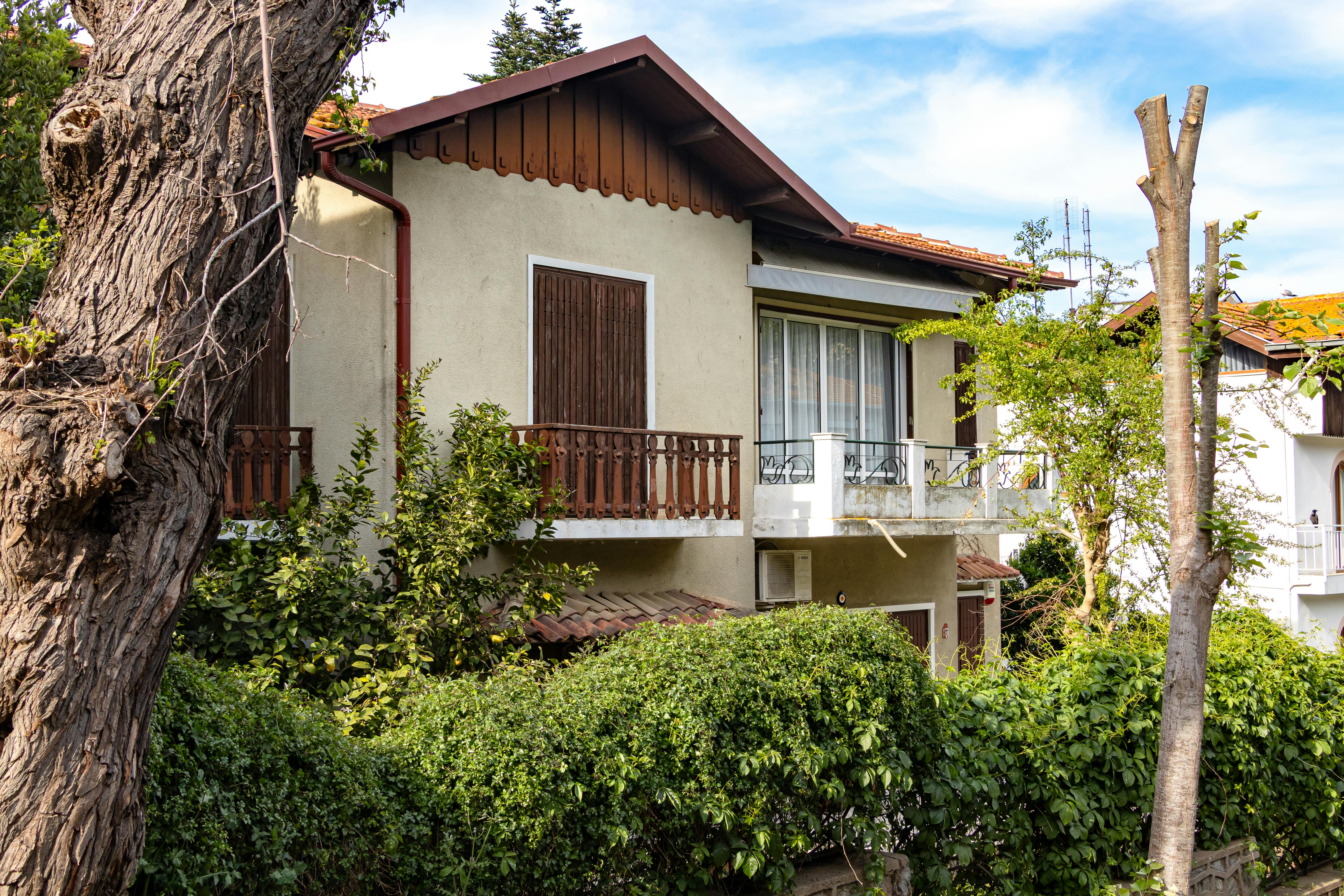 Should I Sell My House or Rent It Out in 2026? — Photo by dilara  atik on Pexels
