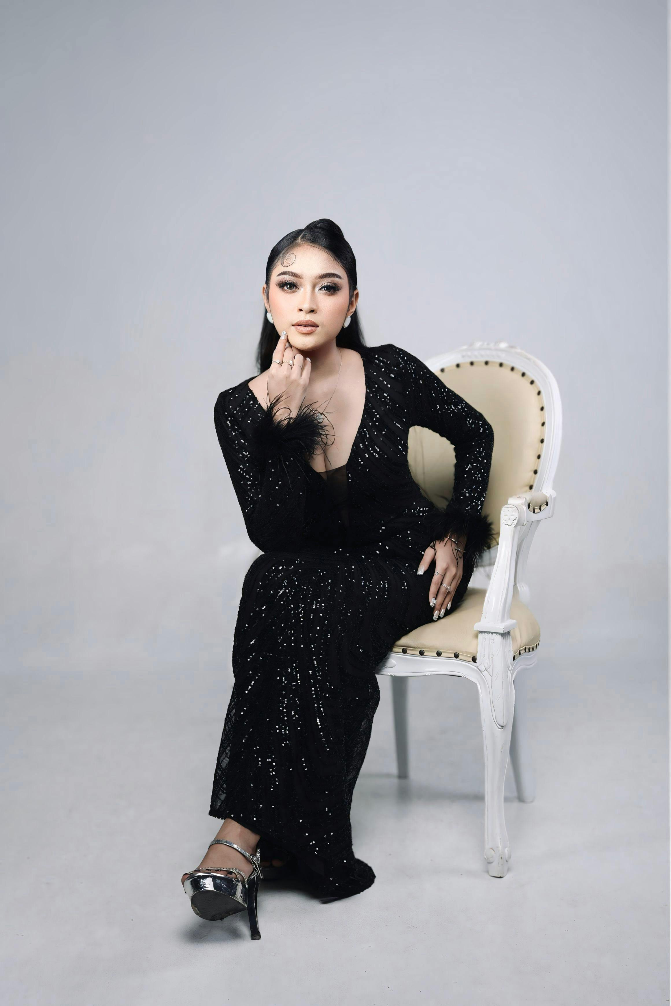 chinese dress ladies Black Elegant Strapless Sleeveless High Split Sequined Mermaid Evening –  DSProm main image 1