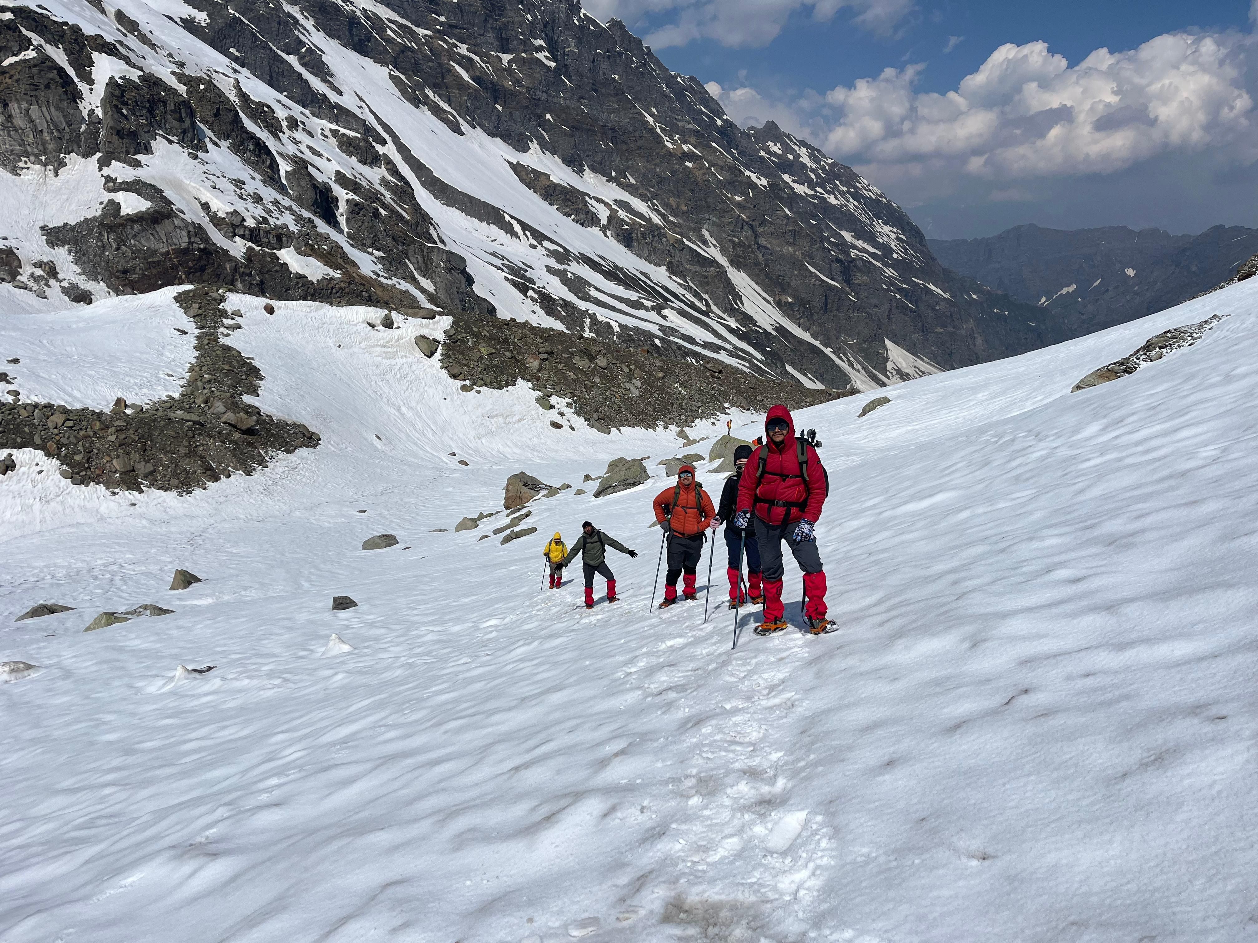 Trekking, Group Photos, Download The BEST Free Trekking, Group Stock ...