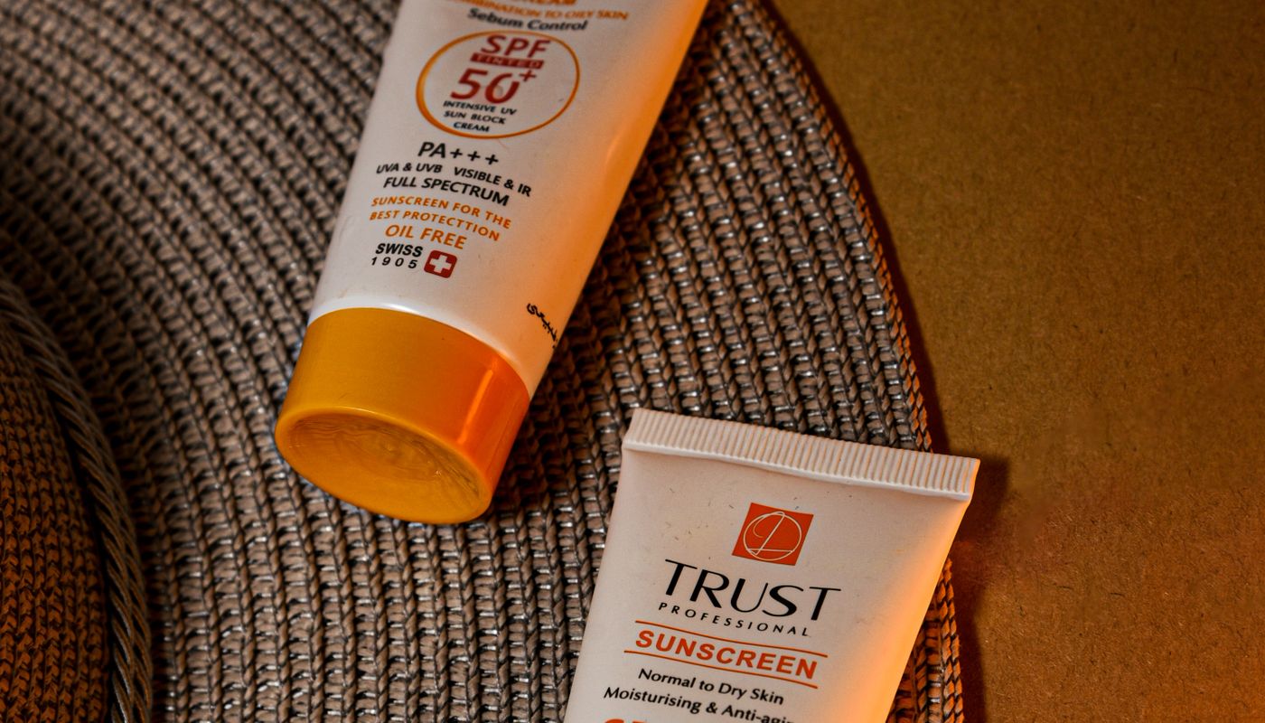 skin care after 30 — Sunscreen Tube. Photo: Pexels