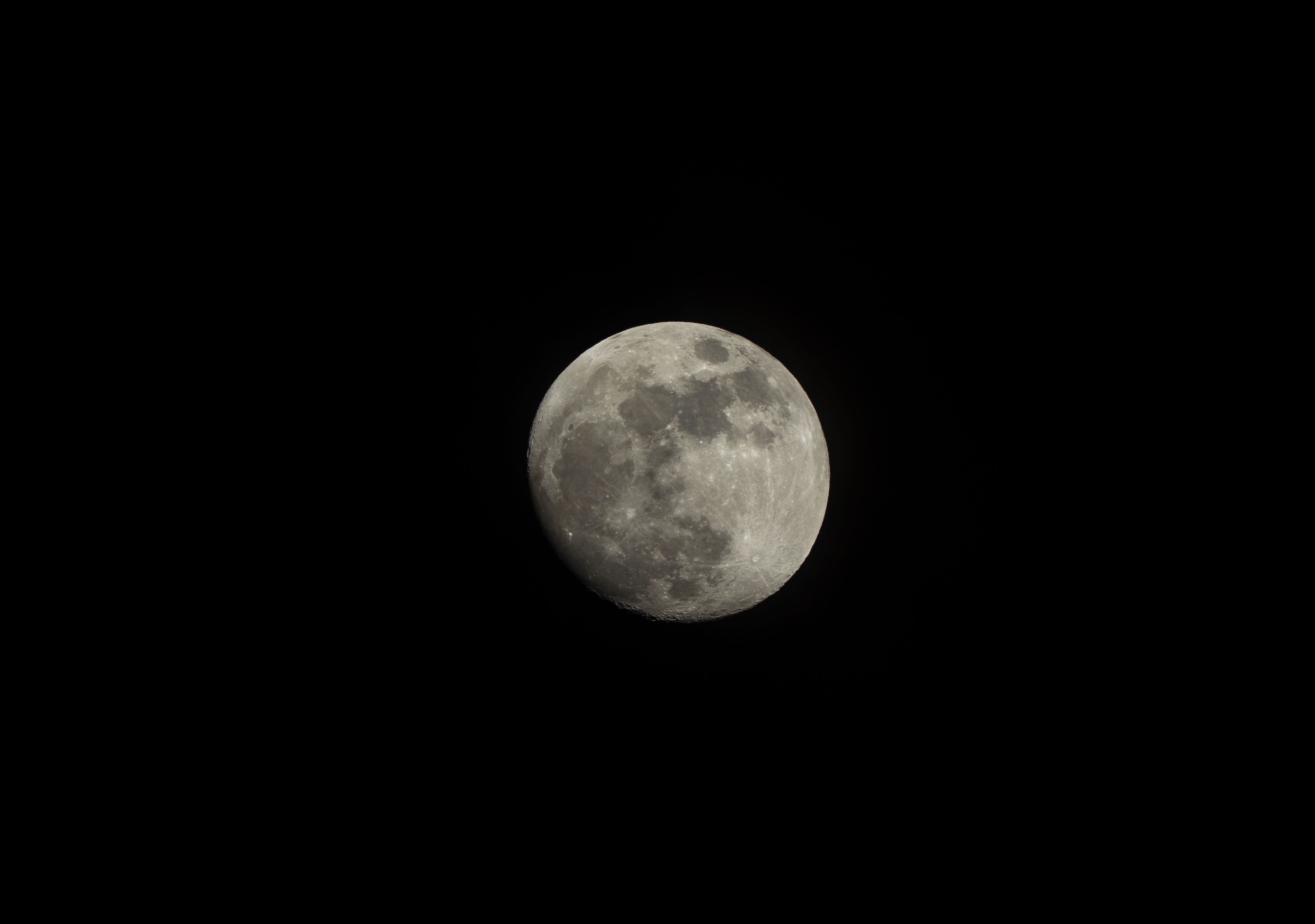 Where to watch Discovery’s ‘Artemis II: To the Moon and Back’ special for free — Photo by Rajesh S  Balouria on Pexels