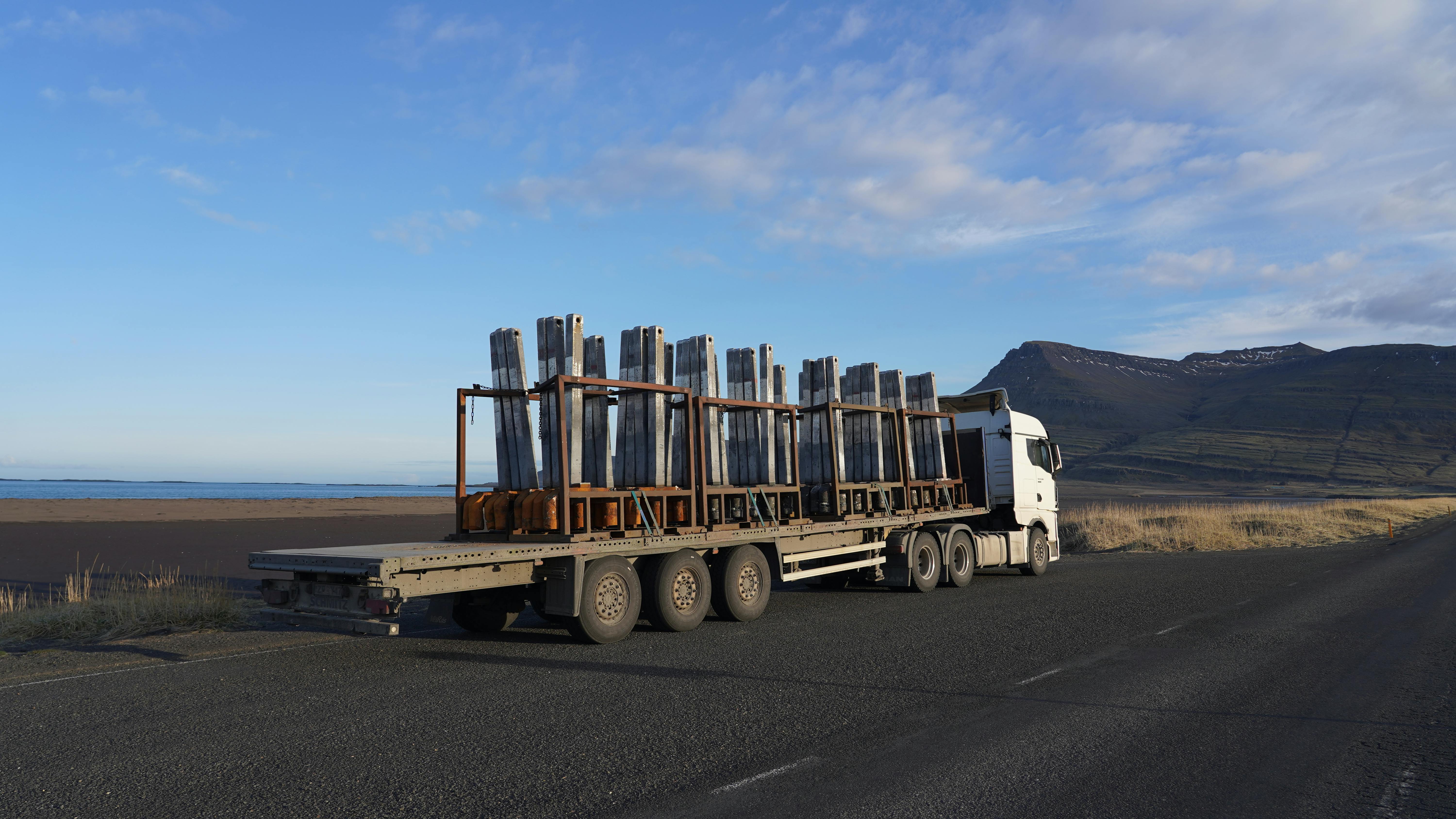 Flatbed trucking