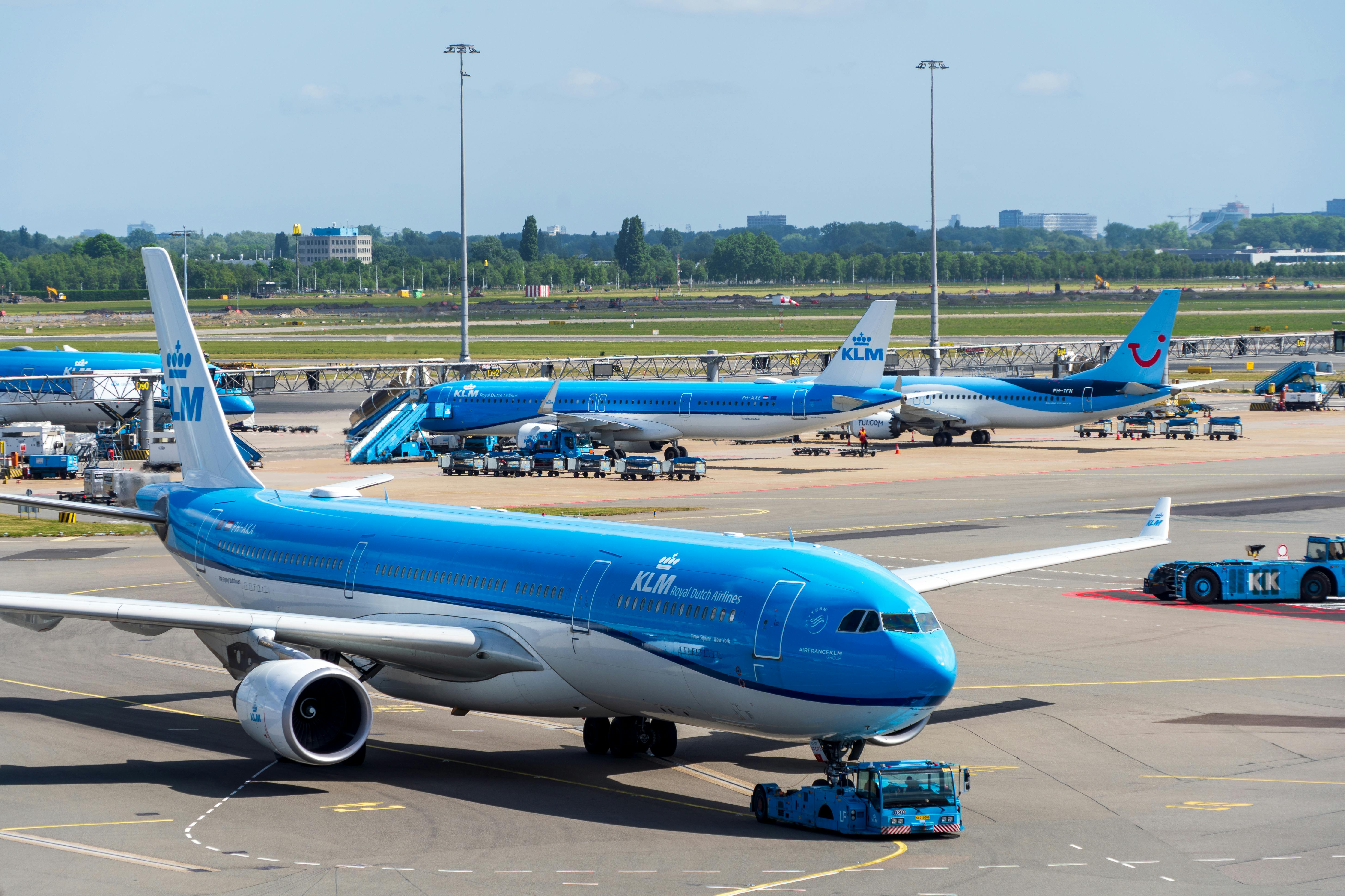 How Frequent Flyers Use Airline Miles Is Not What You Think — Photo by Martijn Stoof on Pexels