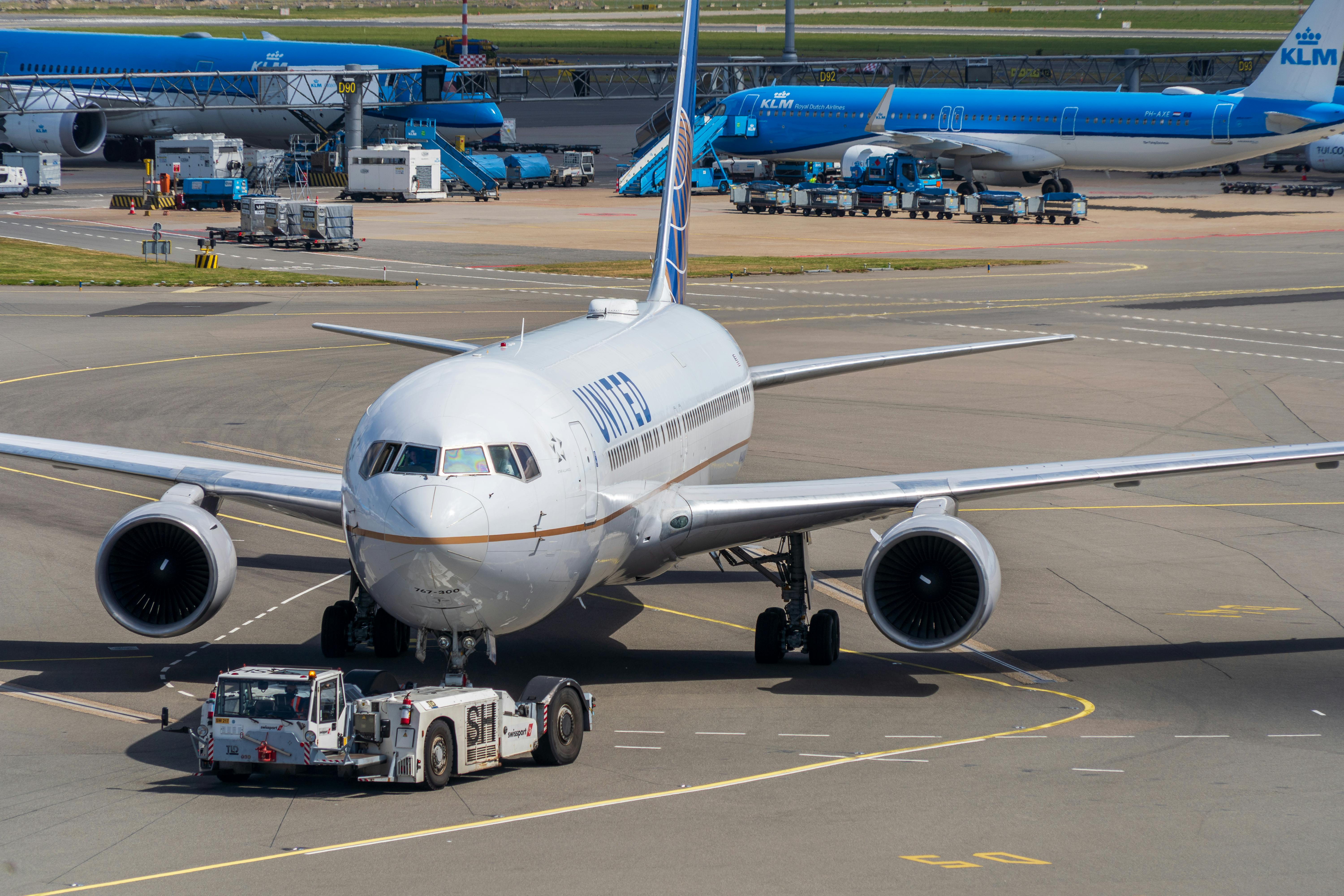 How Do Airline Miles Work? — Photo by Martijn Stoof on Pexels