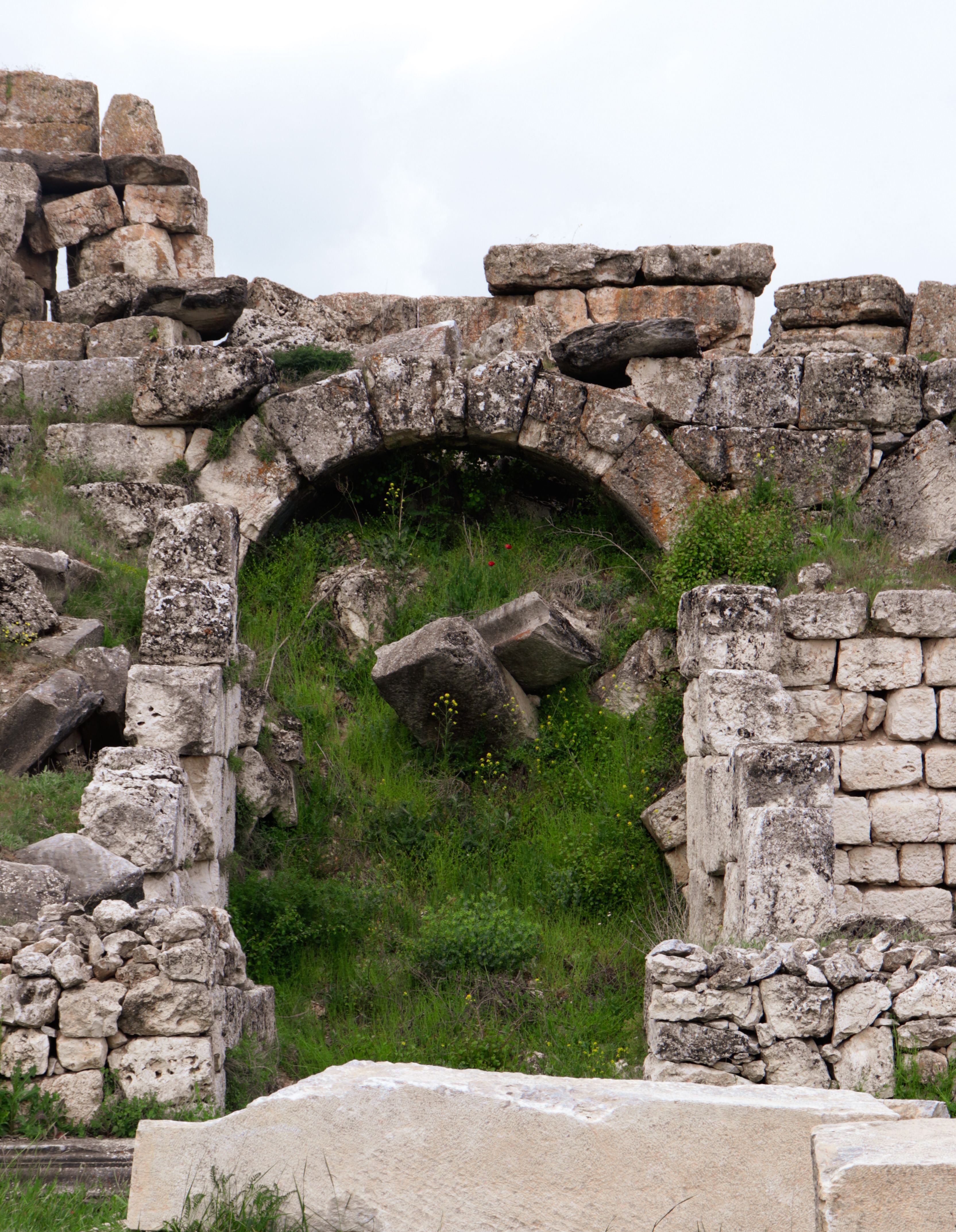 Ancient Stone Ruins with Grass and Archway · Free Stock Photo
