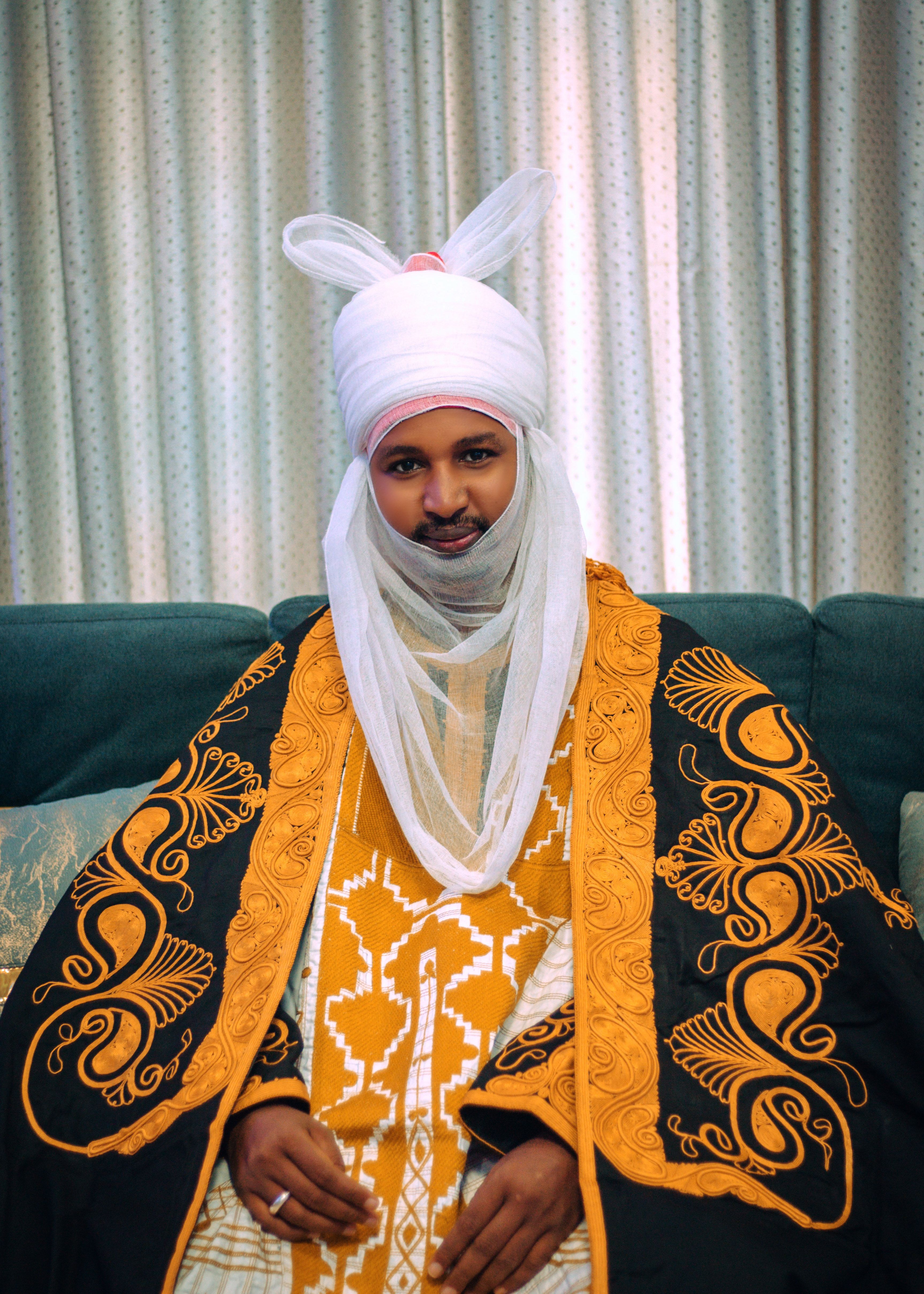 Regal Portrait of a Man in Traditional African Attire · Free Stock Photo