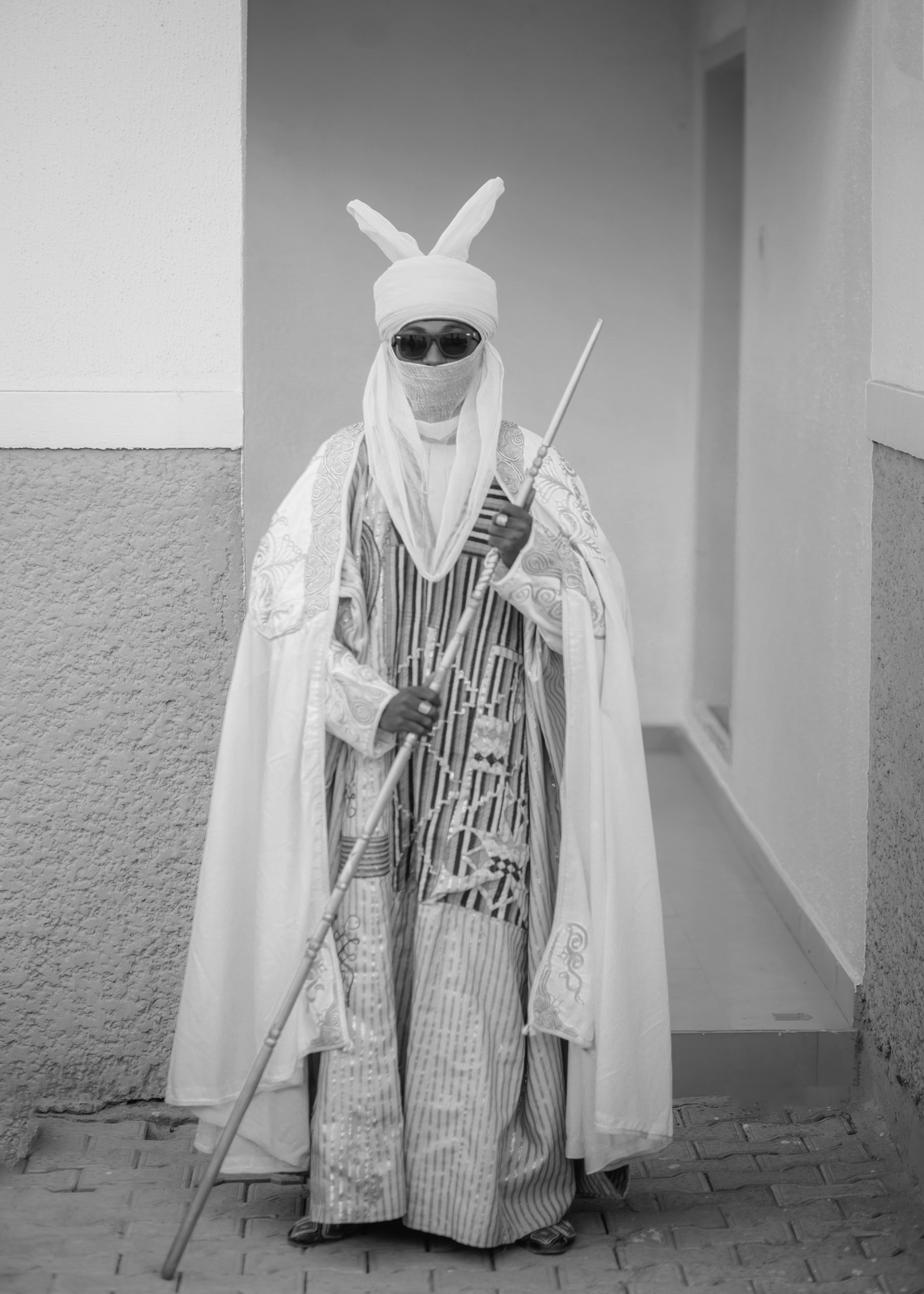 Traditional African Attire Portrait in Black and White · Free Stock Photo