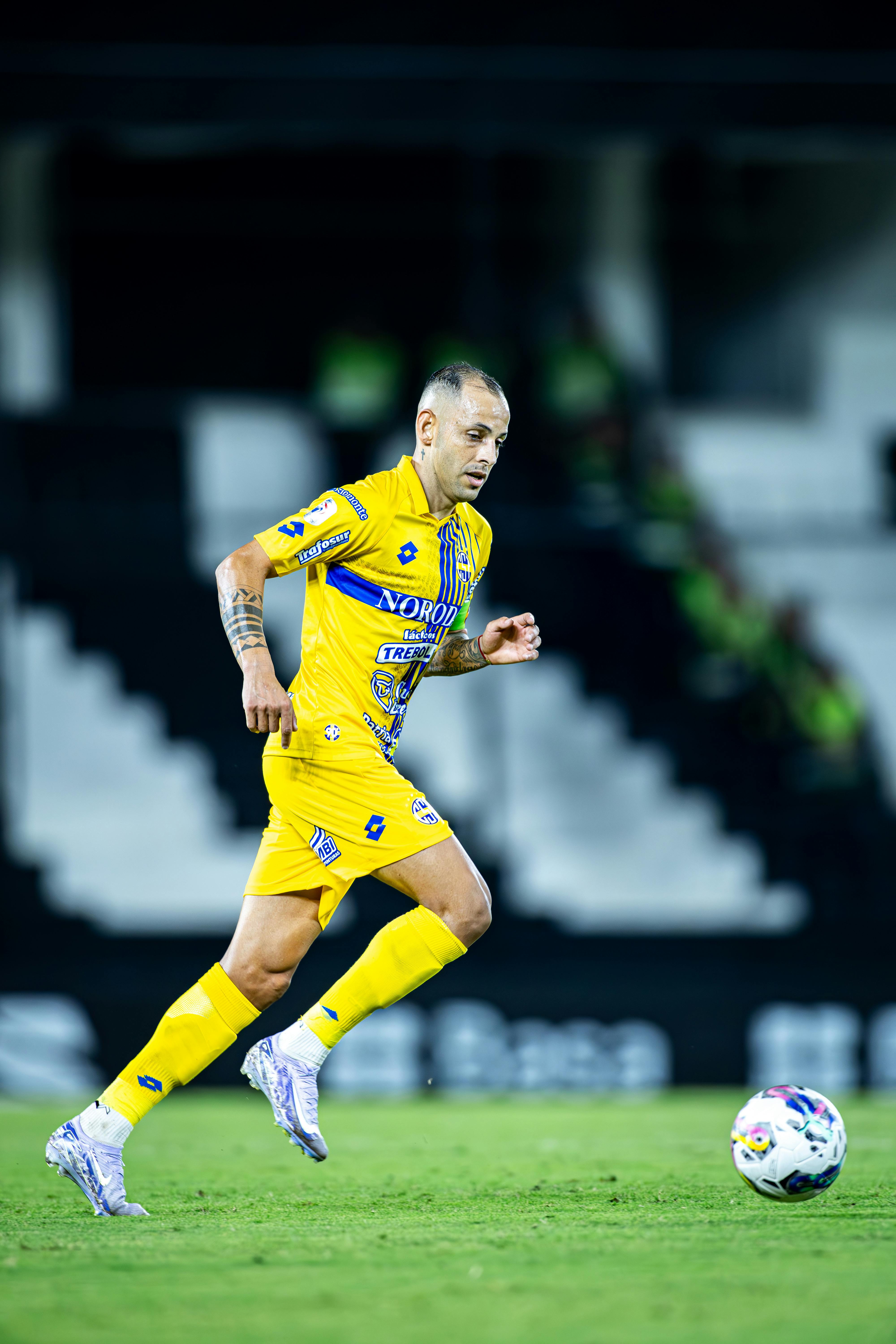 362.796+ Fotos y Imágenes de Hombres