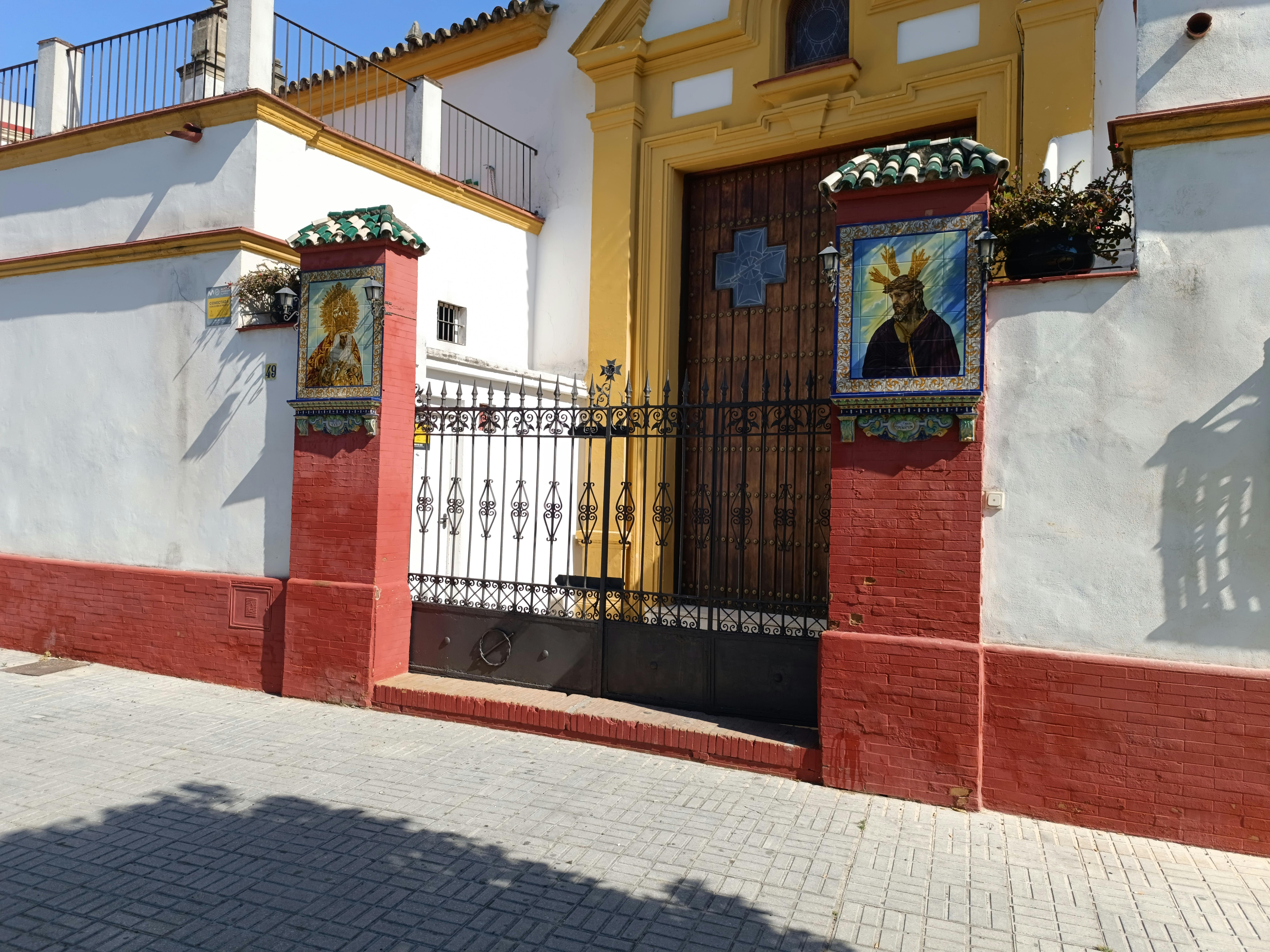 fachada lateral de la capilla jerezana