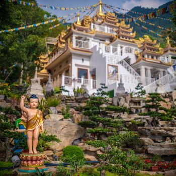 Peer Kho cave temple - This temple is associated with the Ramayana and is a famous temple of Jammu