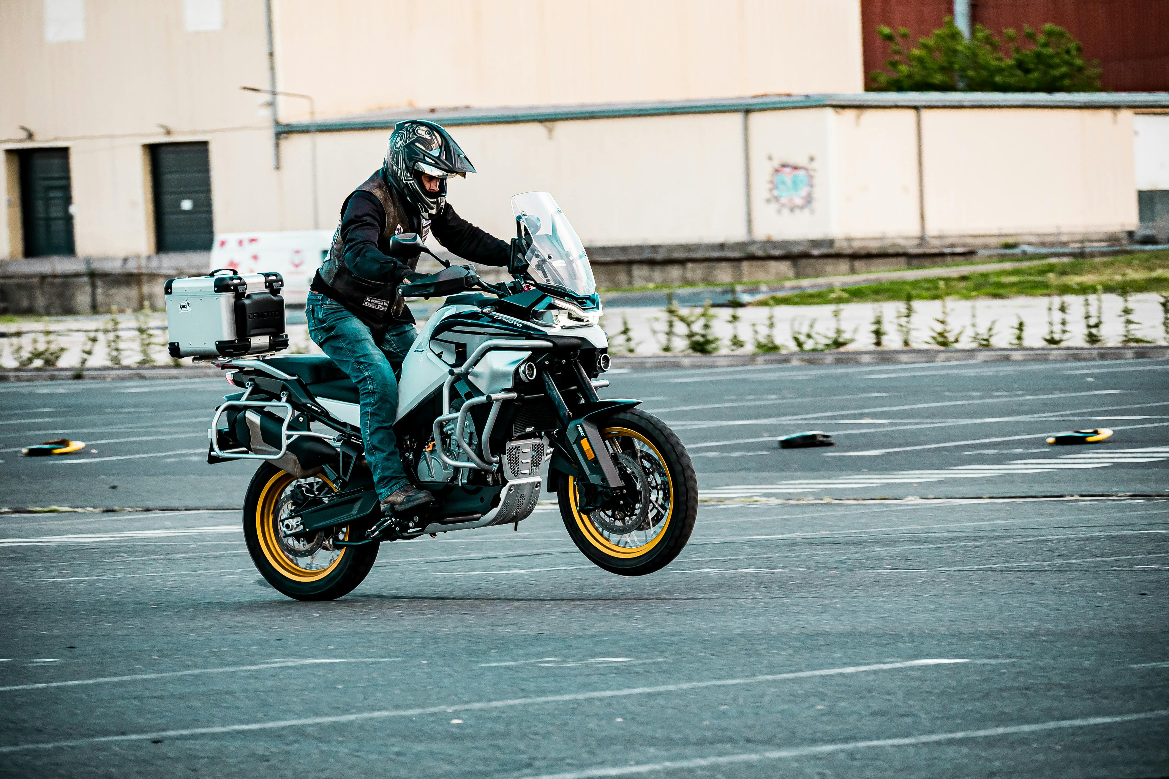 top gear reviews — Photo by Ene Marius on Pexels
