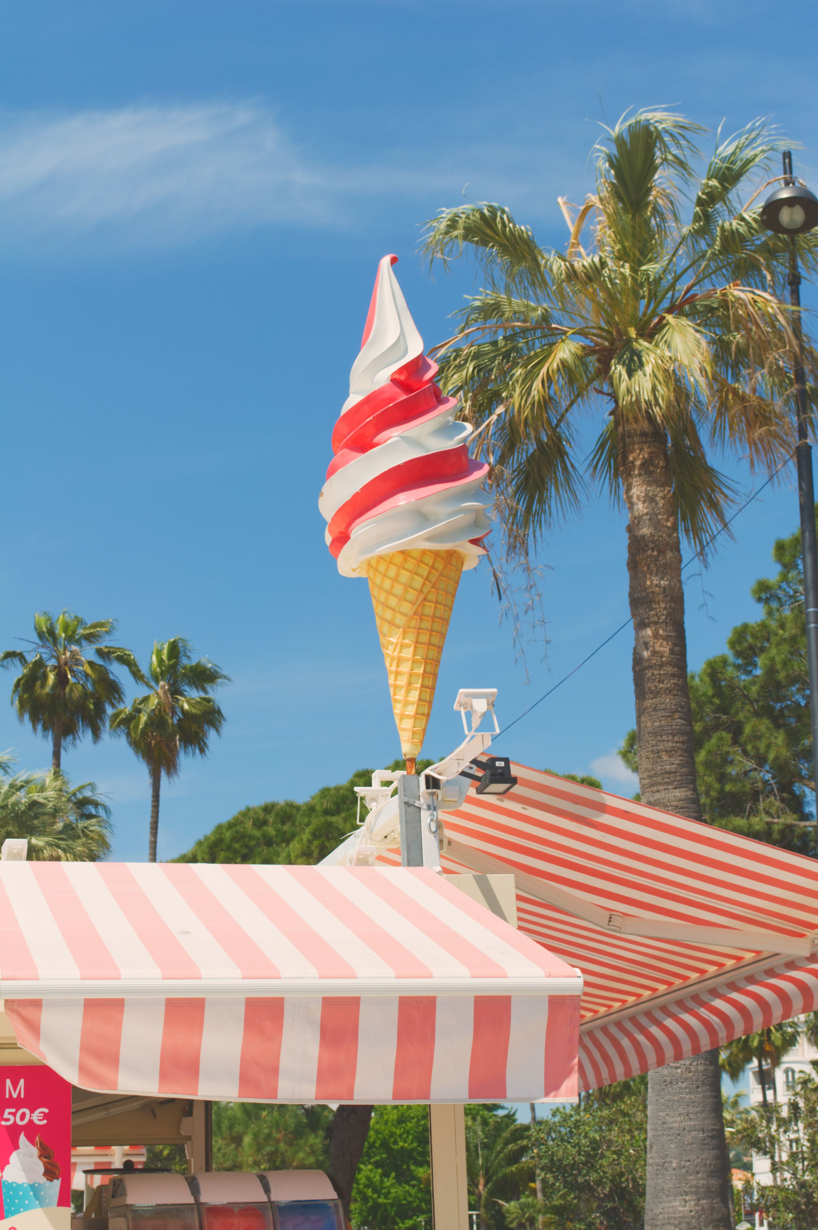 A Culinary Tour: Must-Try Street Foods Across Europe