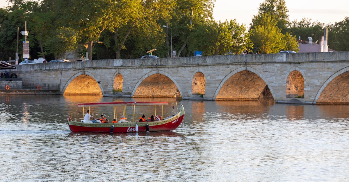 新店房市新焦點!大坪林雙捷交會加持,6字頭房價補漲可期