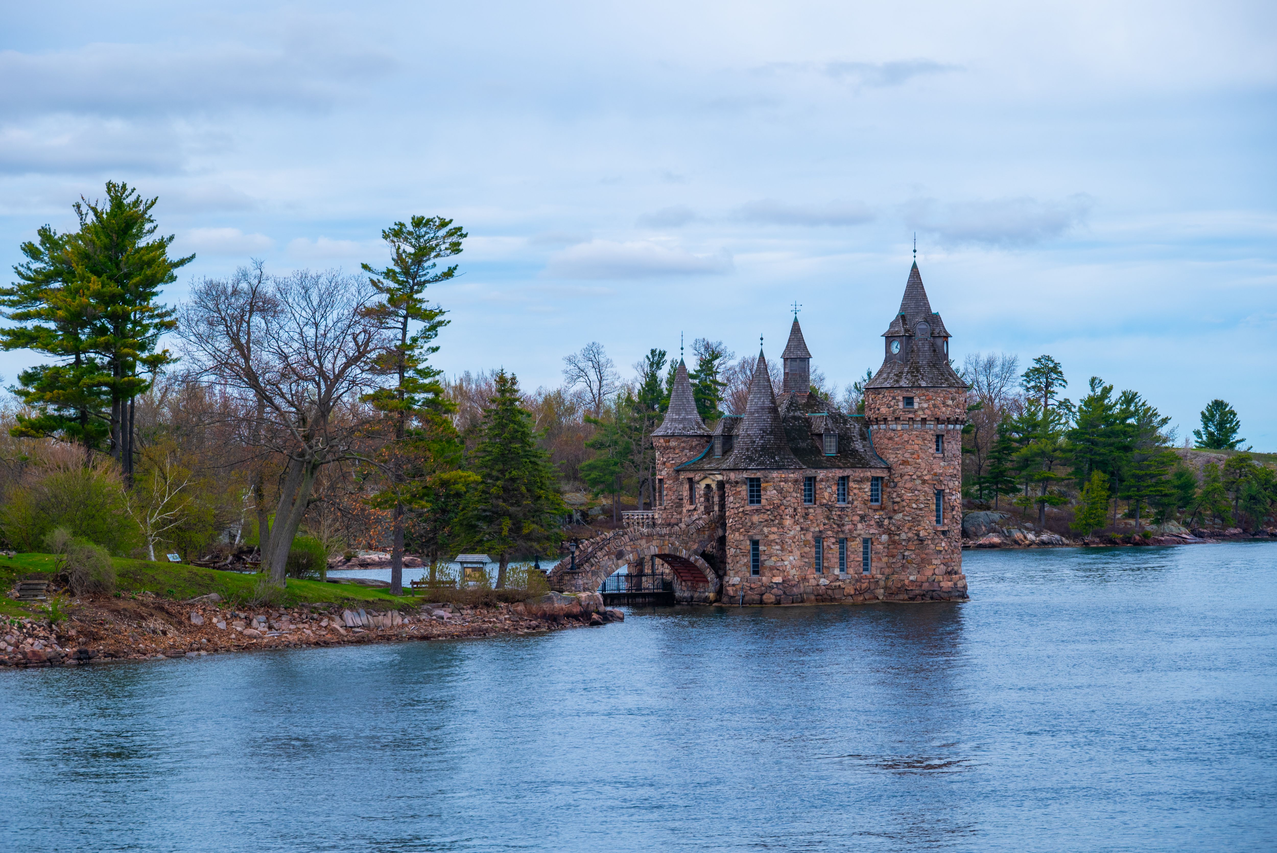Boldt Castle on the St. Lawrence River in Spring · Free Stock Photo