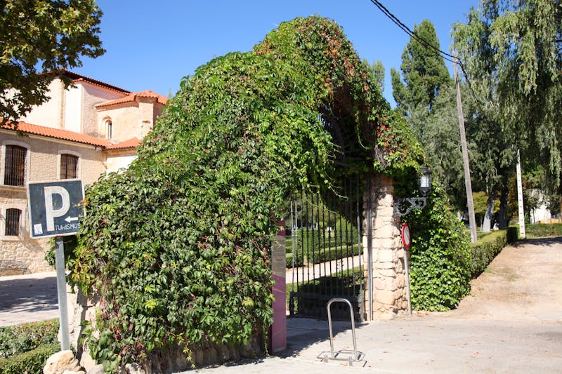 武汉制造企业如何用肇新智能文档比对避免生产现场误用旧版设备说明书