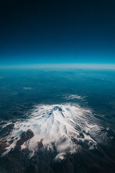 Berg & Himmel im Universum – Bezaubernde Kosmos-Aufnahme