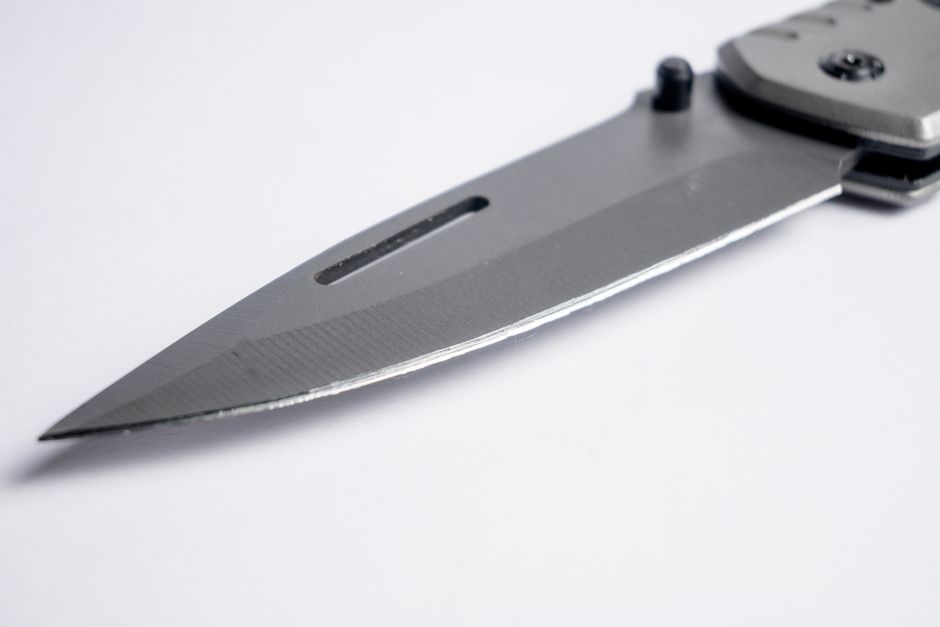 Ontario Mom Finds Metal Blade in Toddler's Snack: A Warning for Ottawa Parents