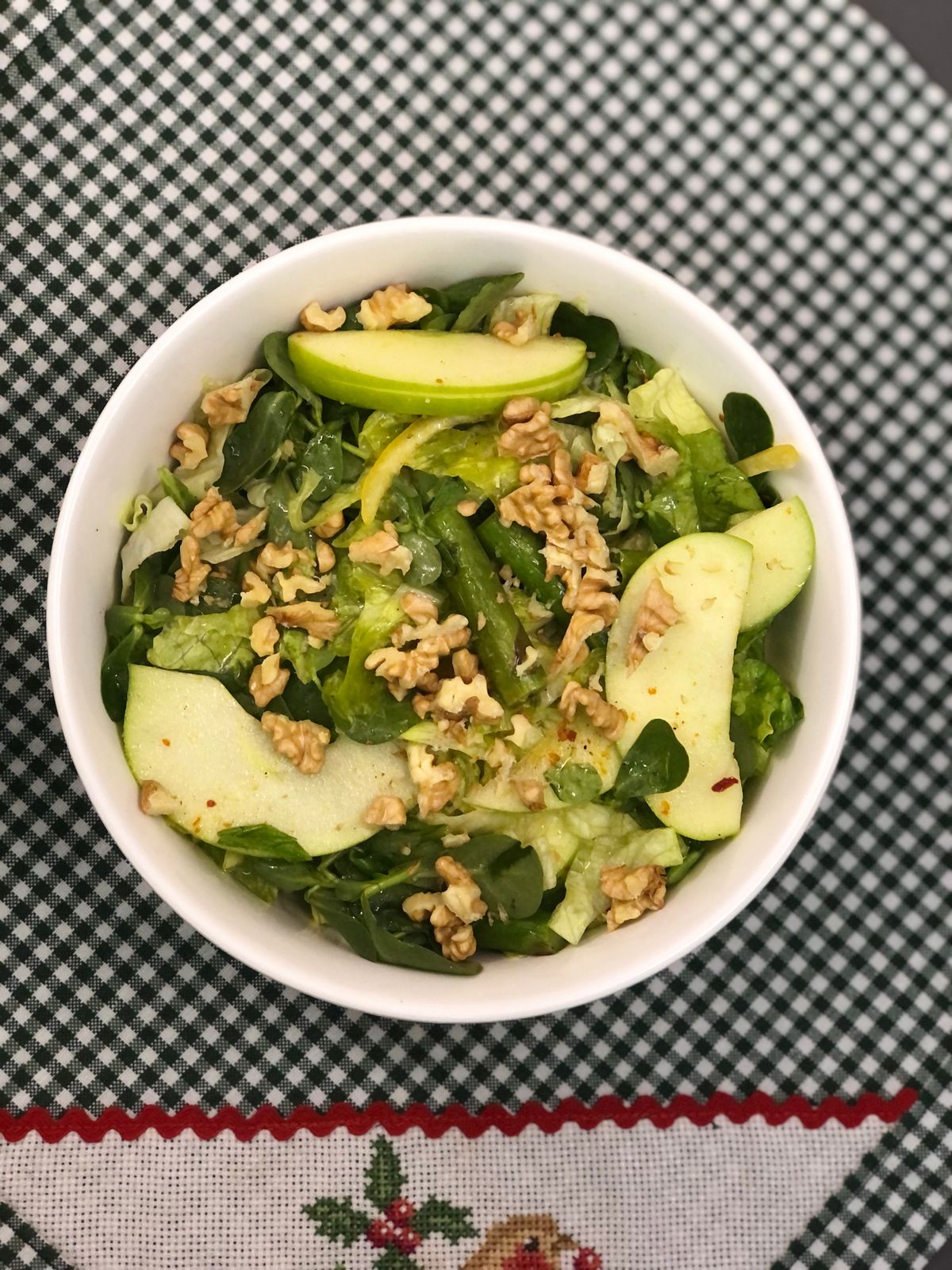 Apple Walnut Autumn Salad