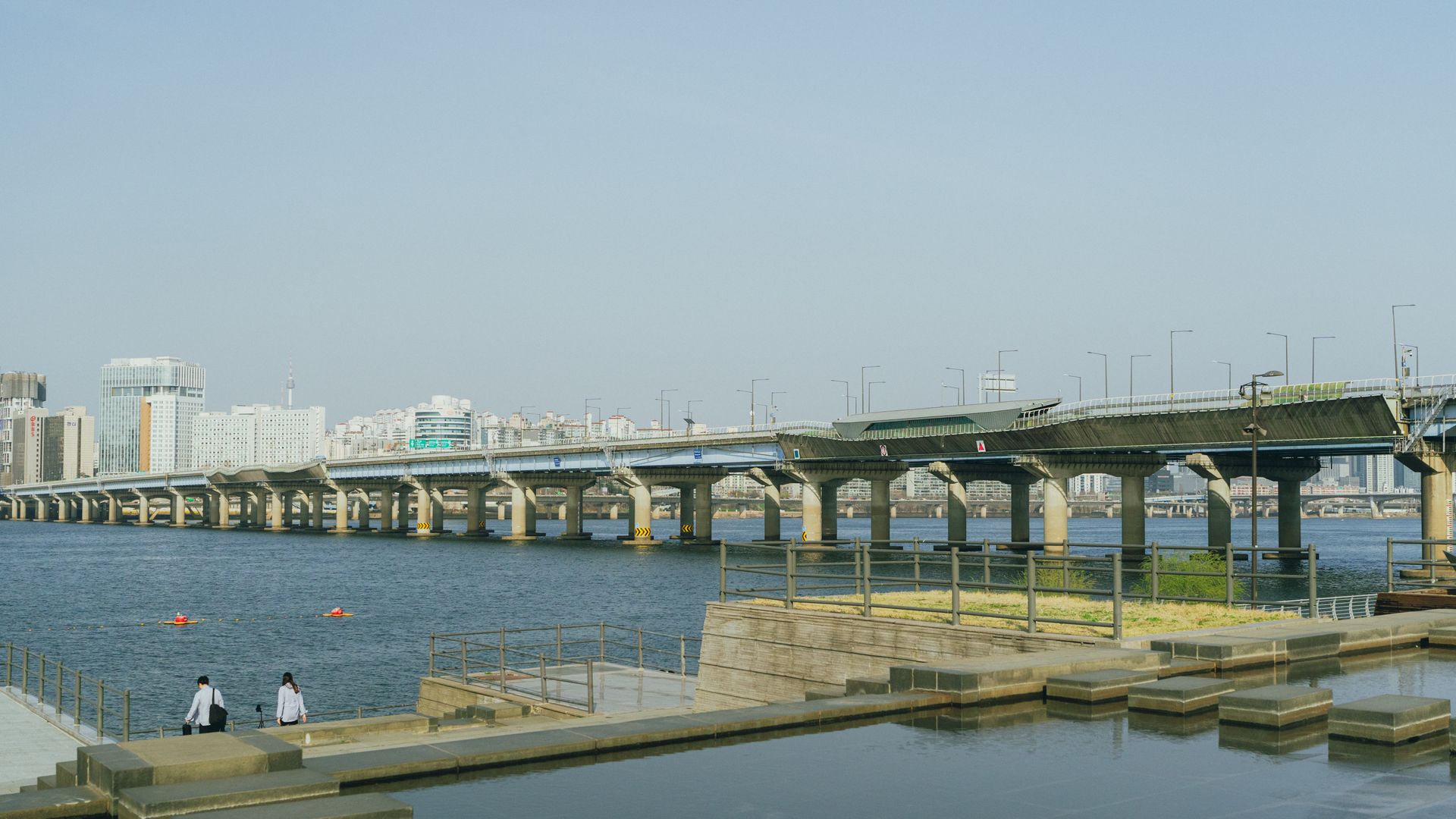 Jalur sepeda di sepanjang Sungai Han Seoul sebagai rute bersepeda Korea Selatan