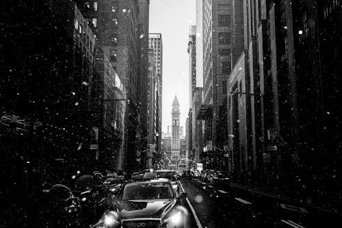 Photo Monochrome De La Ville Pendant La Journée