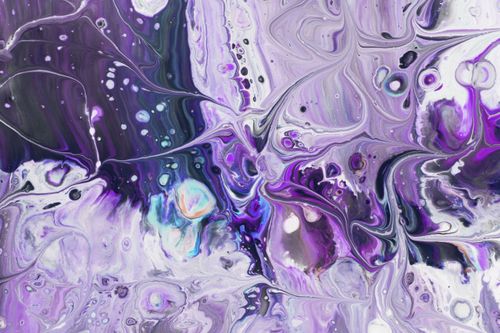 Free Dynamic abstract fluid art in purple with swirling patterns and vivid contrasts. Stock Photo