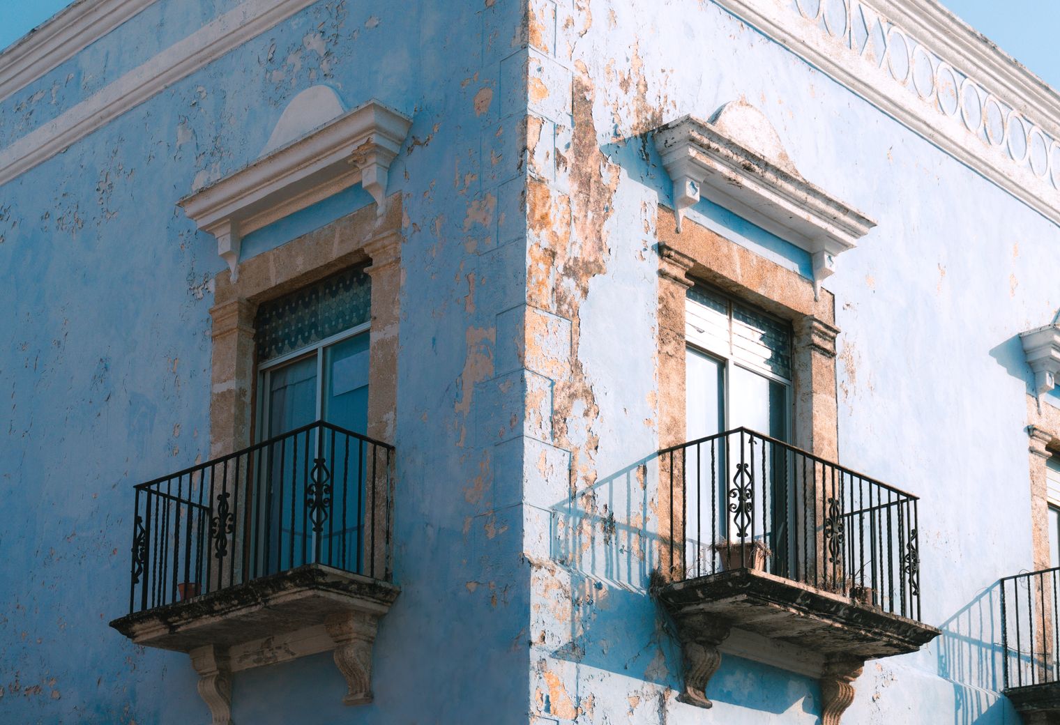 Exterior Painting in Bloomsbury — careful masking before painting begins