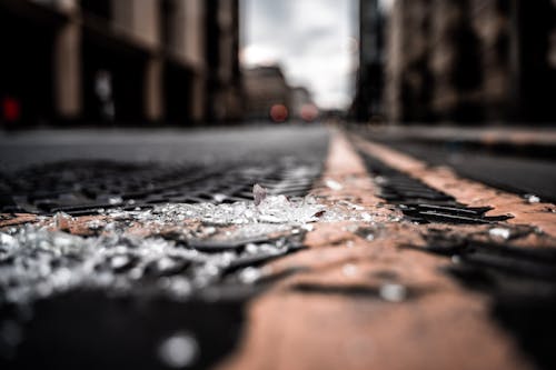 Free Broken Glasses on the Ground Stock Photo