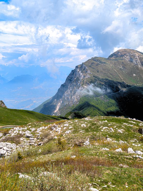 mountain landscape　山の風景 Majestic Mountain Landscape Under Blue Sky · Free Stock Photo