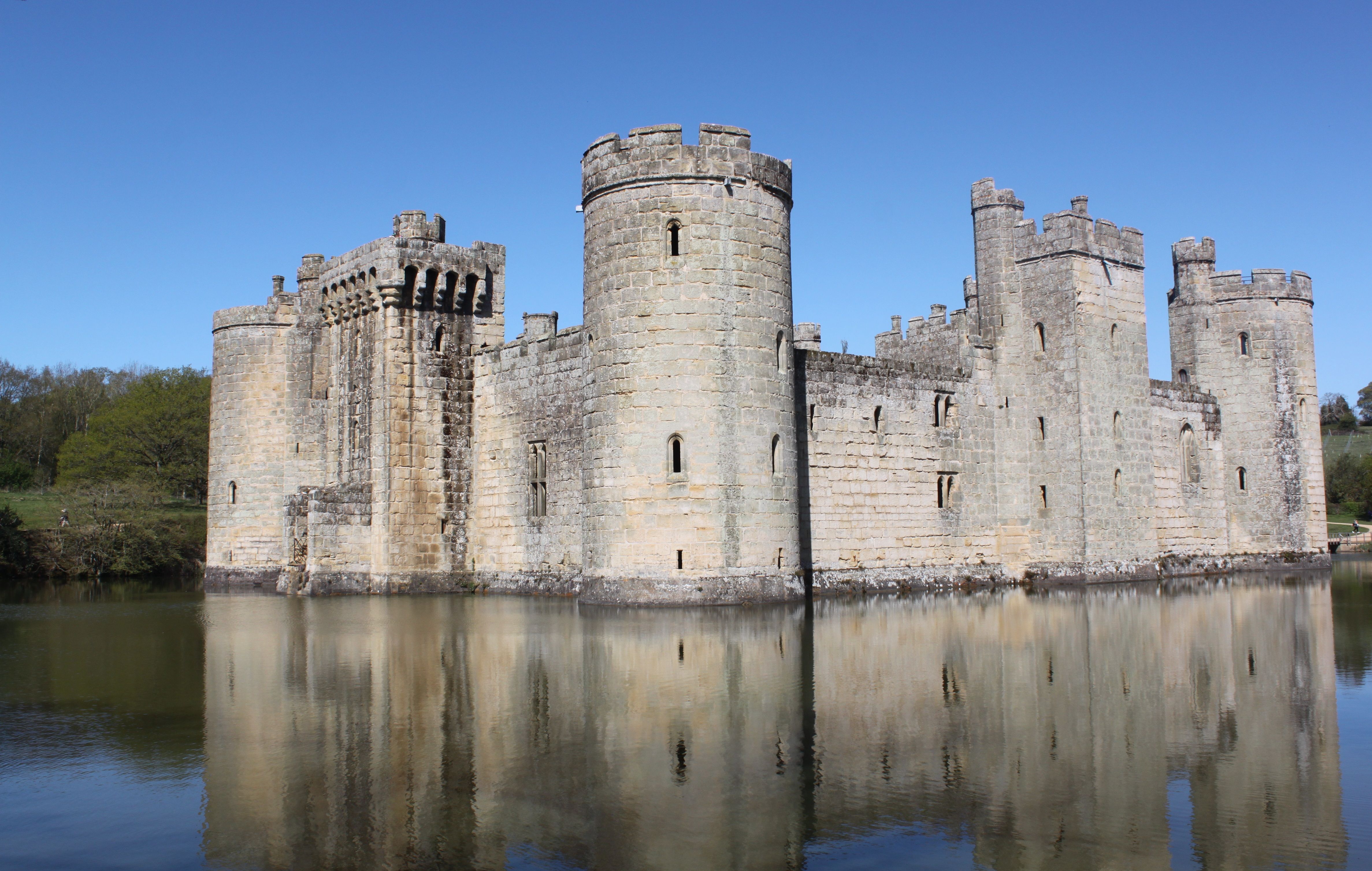 Bodiam Castle with Moat in England · Free Stock Photo
