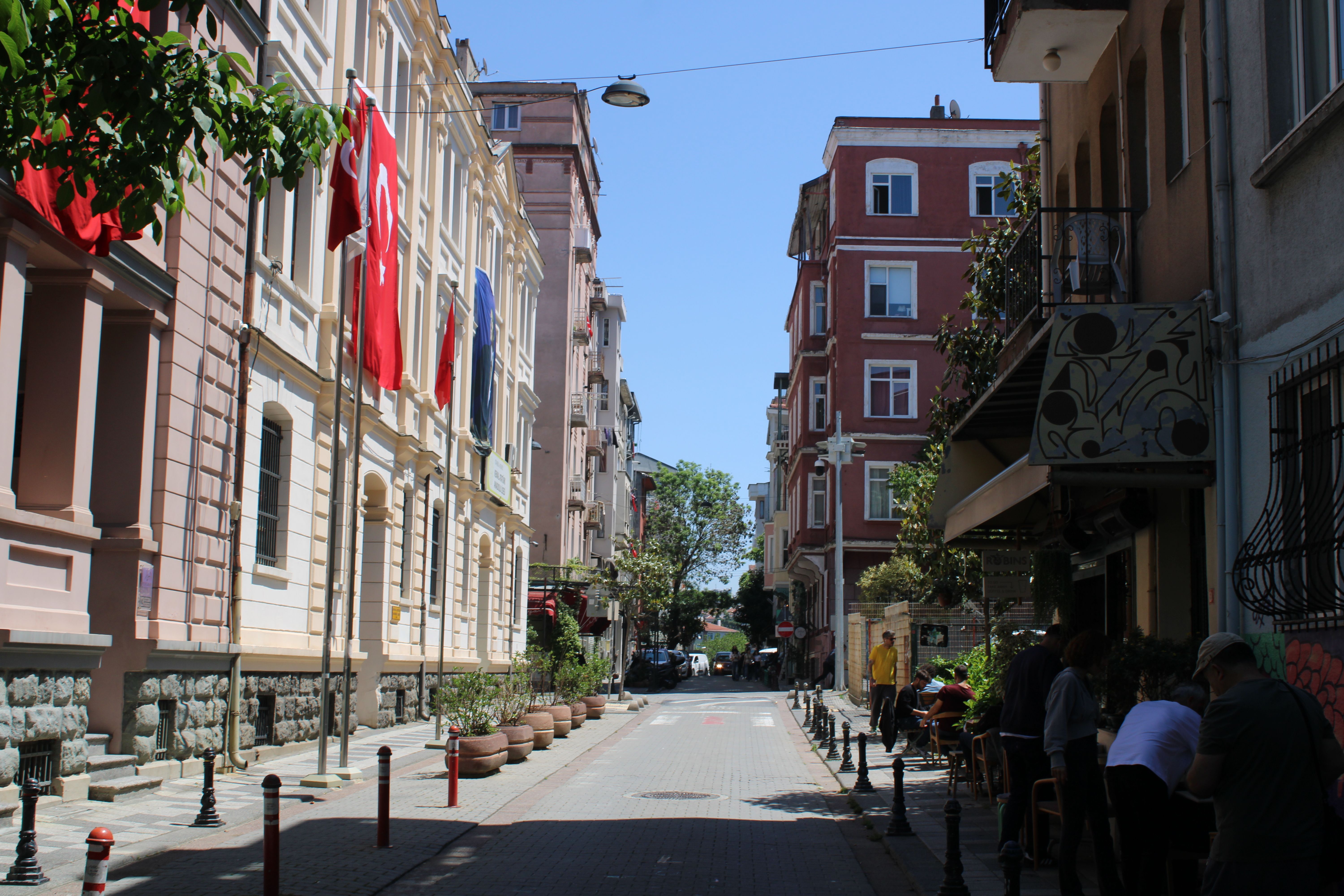 Charming Street View in Urban Istanbul · Free Stock Photo