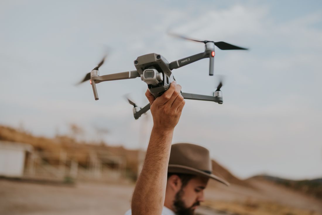 drone live streaming YoloLiv