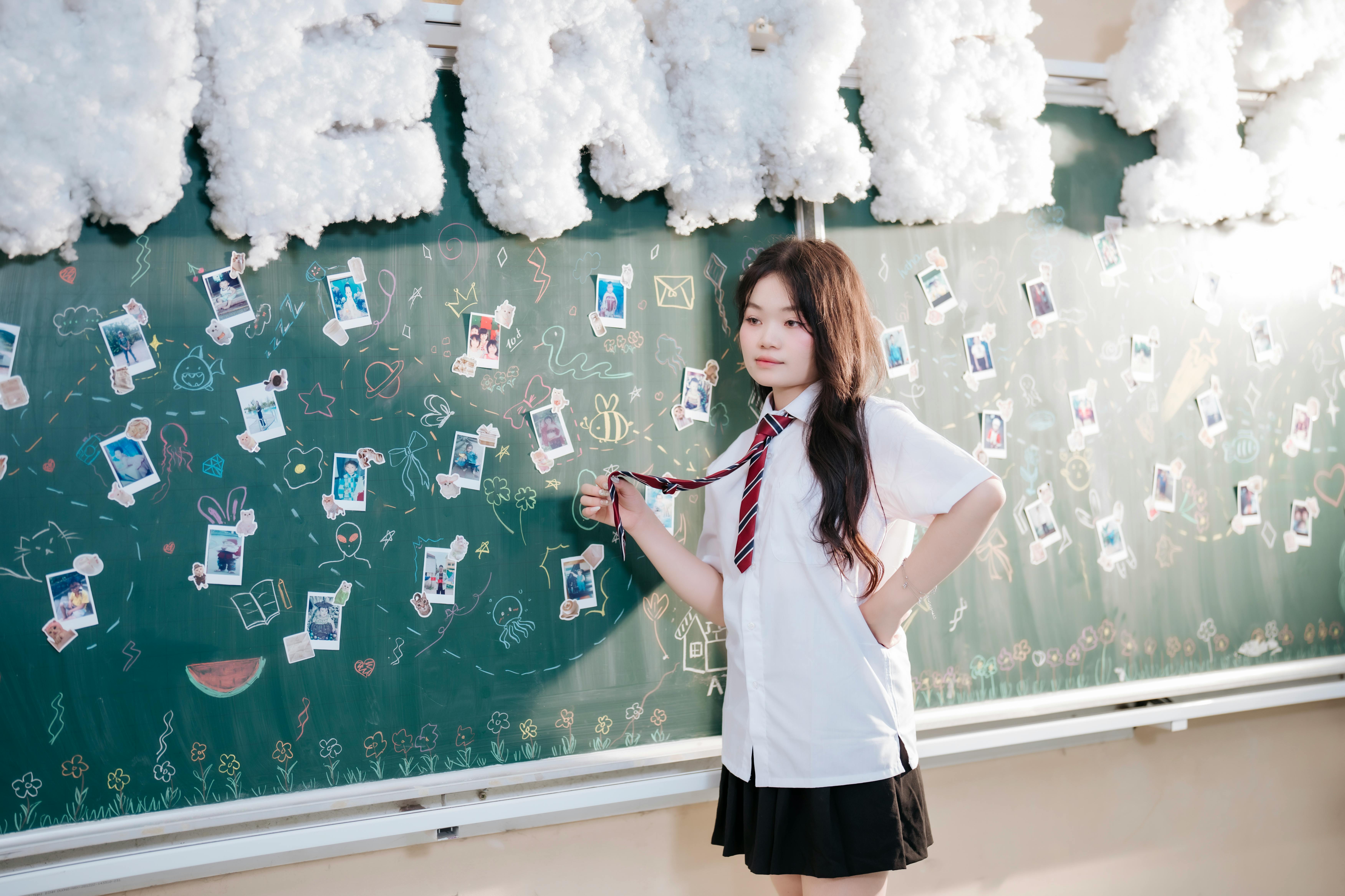 18 Cute and Creative First Day of School Picture Ideas — Photo by Green odette on Pexels